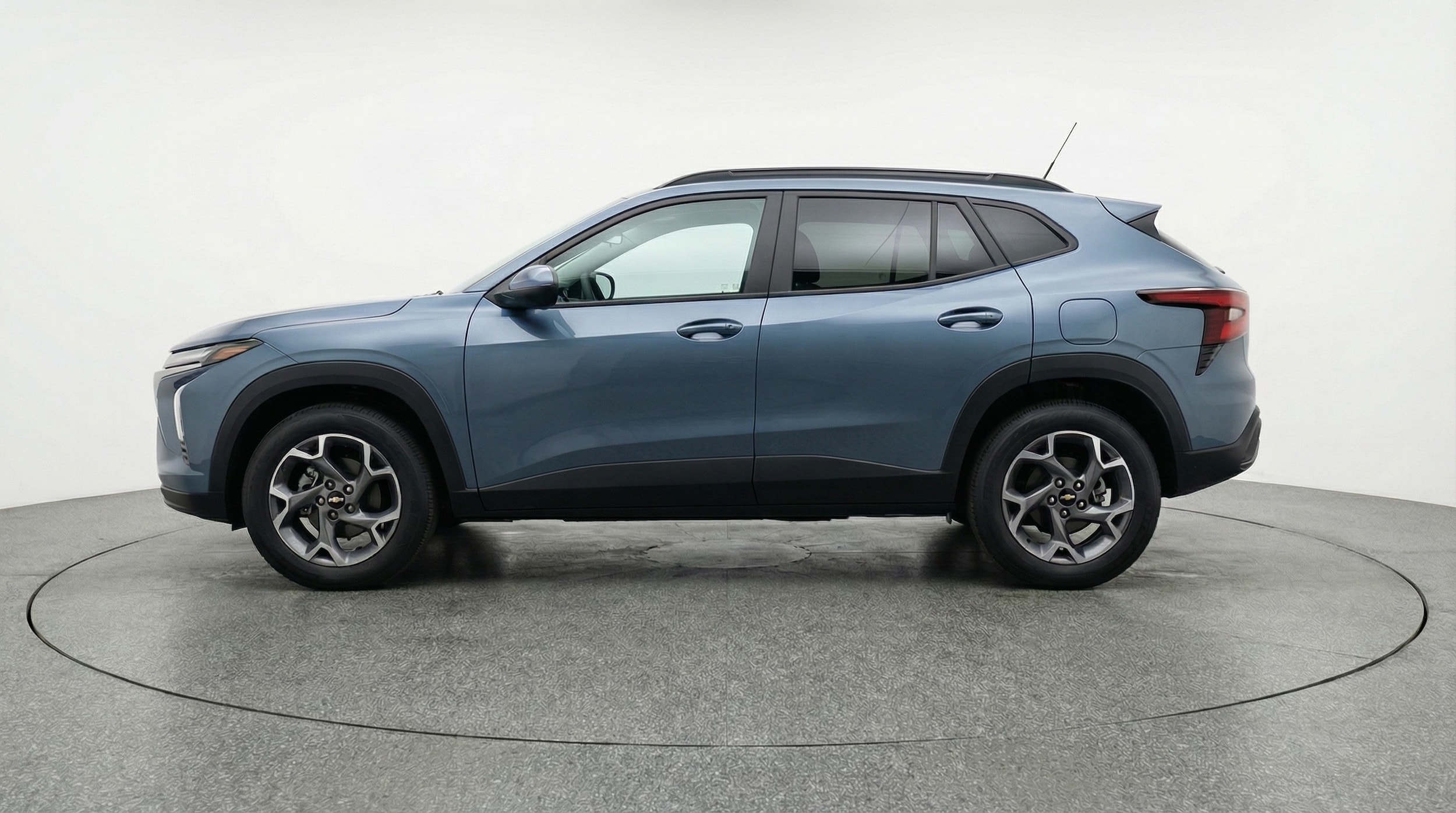 Thumbnail: 2025 Chevrolet Trax - 4