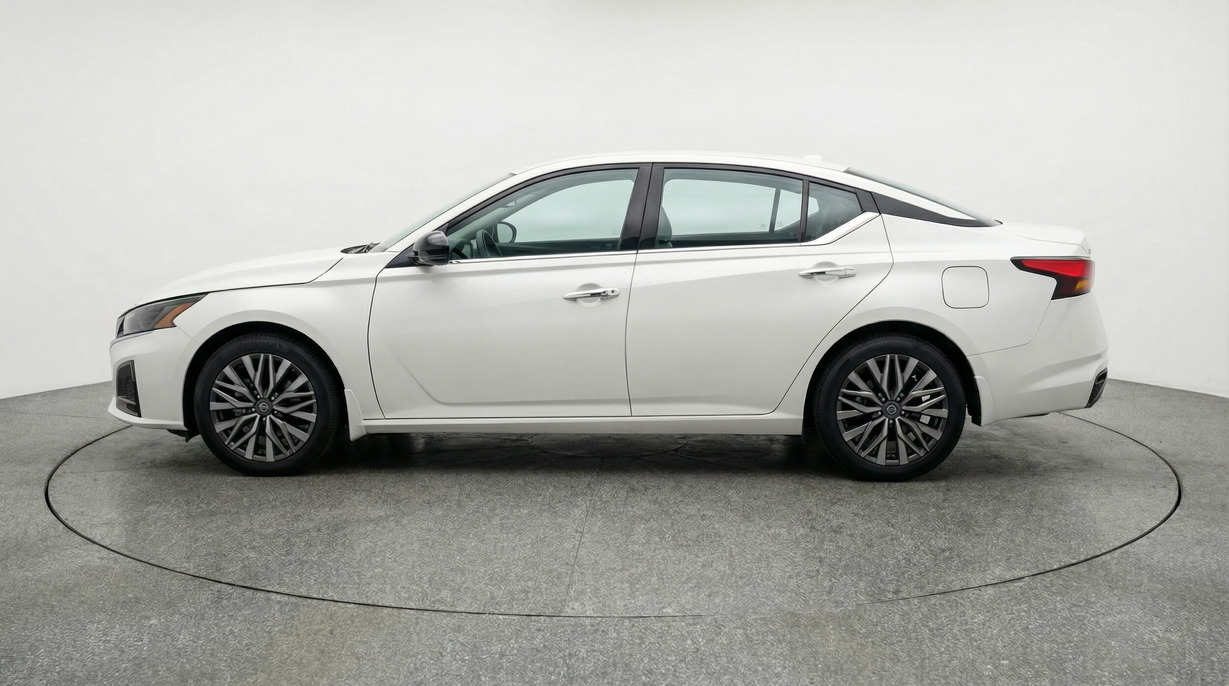 Thumbnail: 2025 Nissan Altima - 4