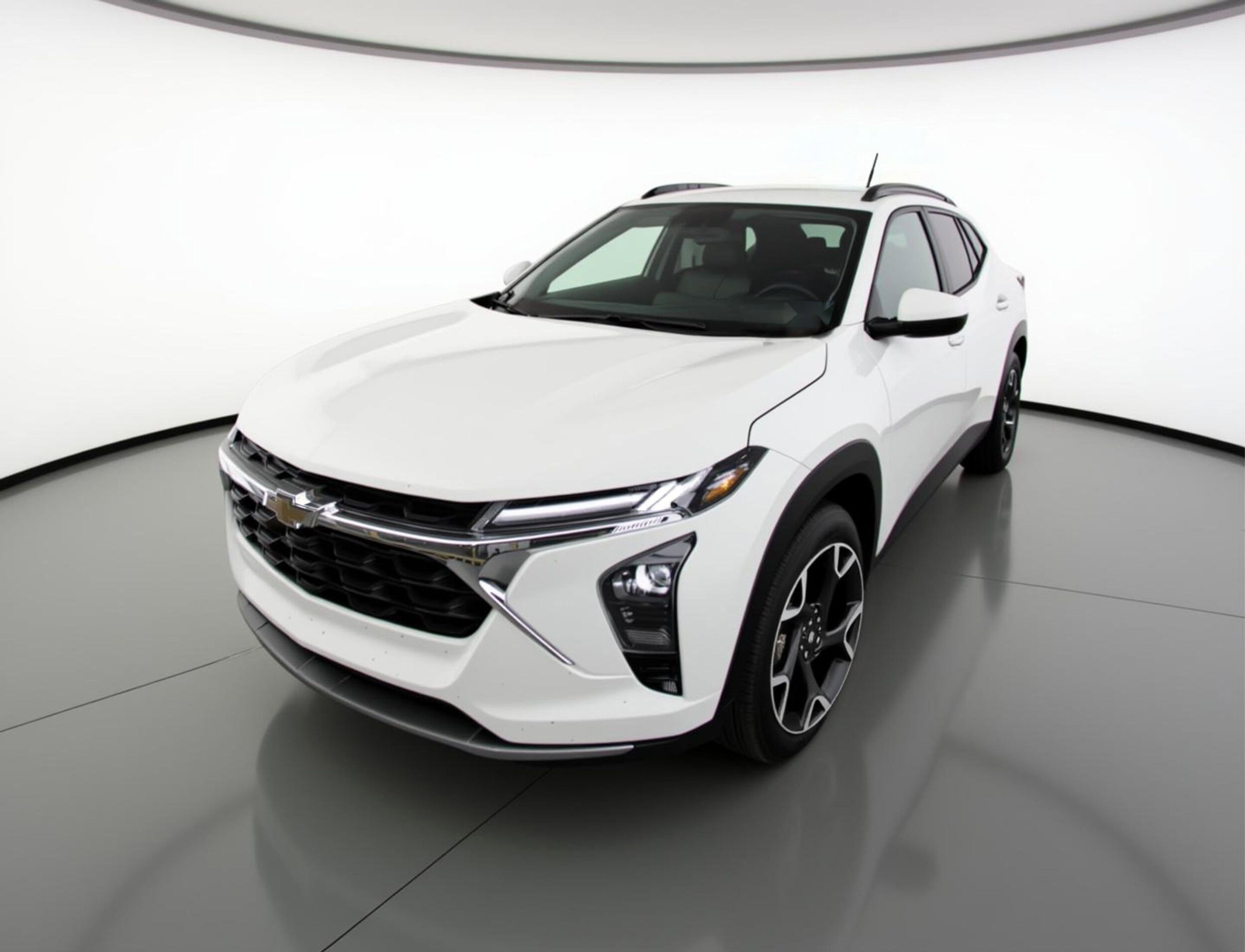 Thumbnail: 2025 Chevrolet Trax - 3