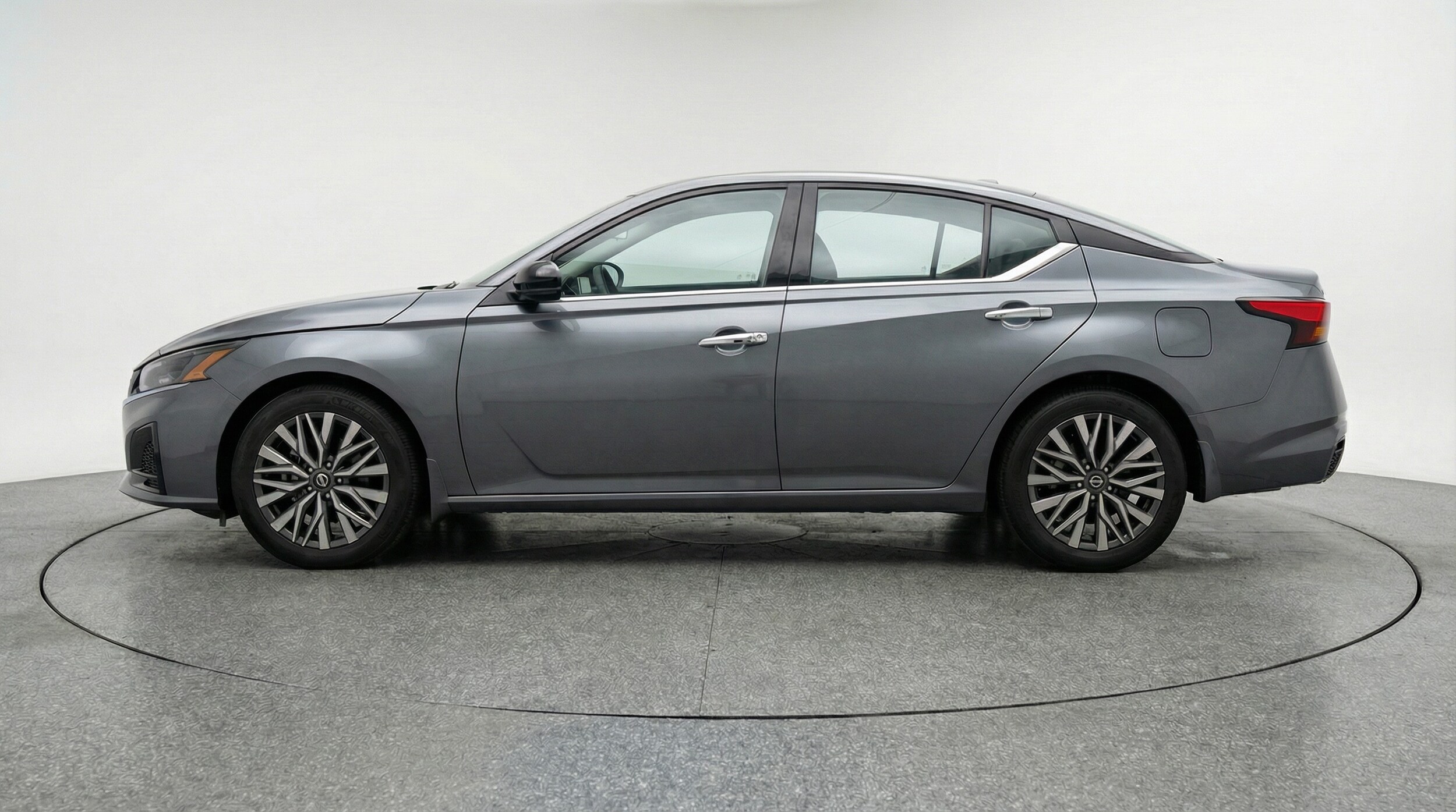 Thumbnail: 2025 Nissan Altima - 4