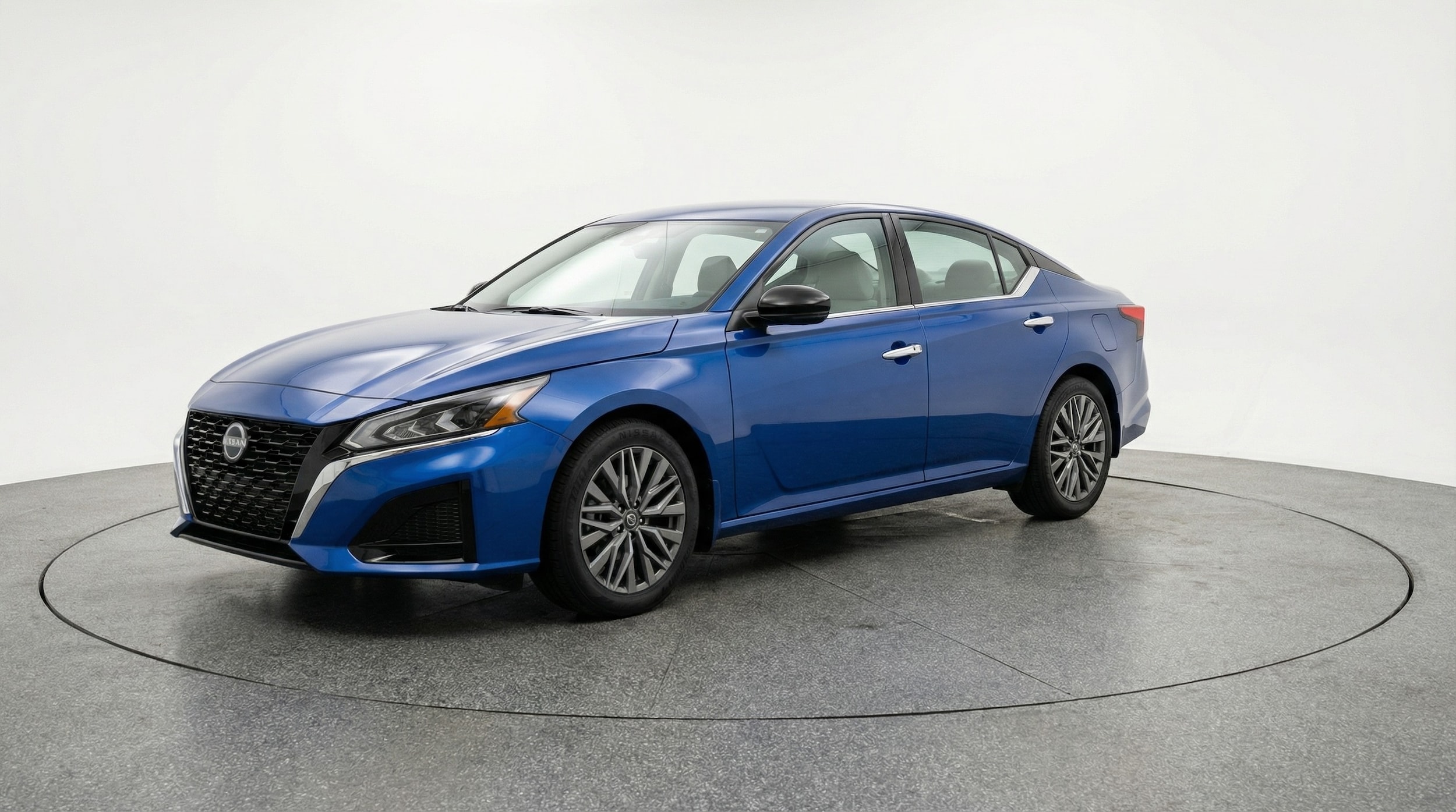 Thumbnail: 2025 Nissan Altima - 3