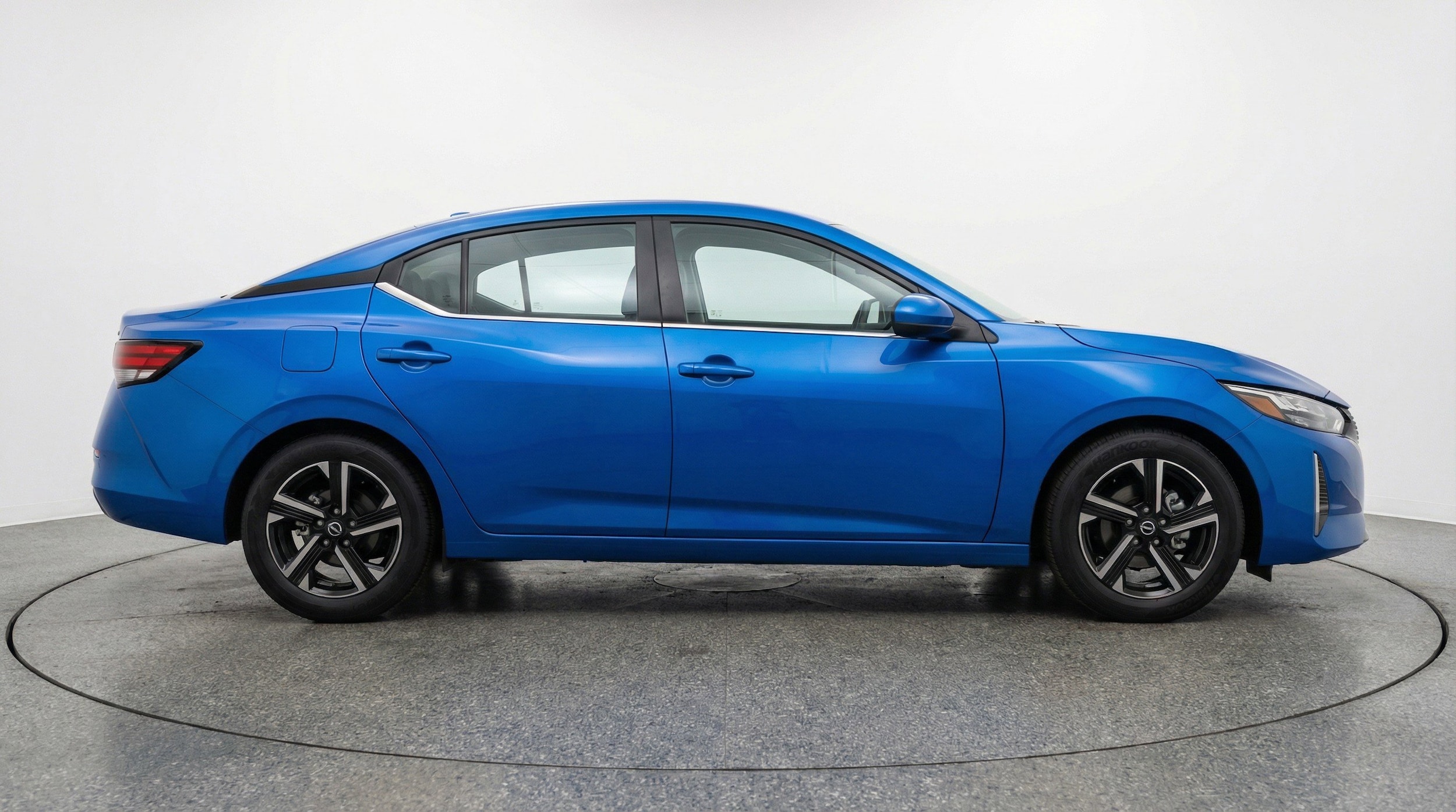 Thumbnail: 2025 Nissan Sentra - 11