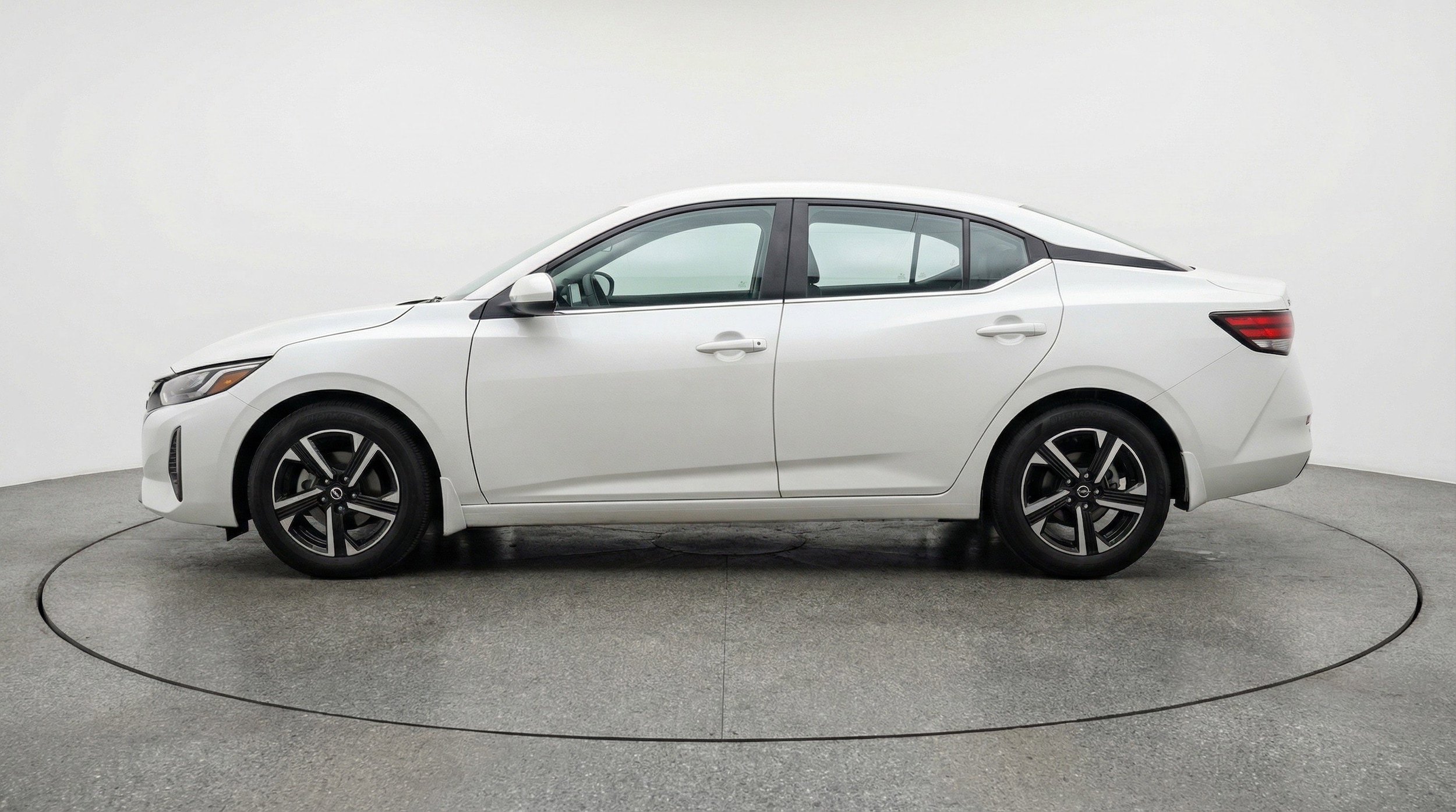 Thumbnail: 2025 Nissan Sentra - 5