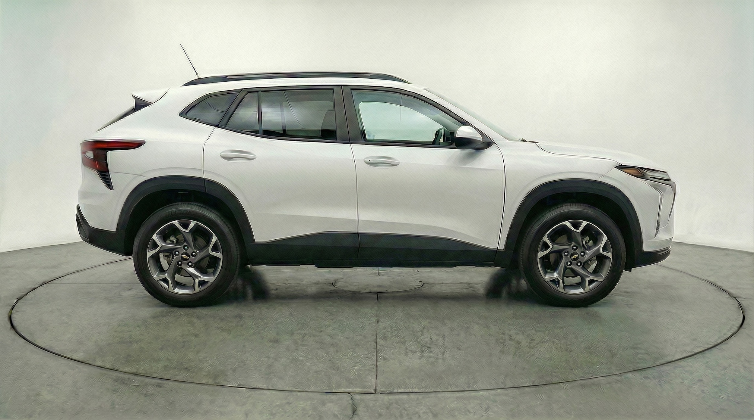 Thumbnail: 2025 Chevrolet Trax - 8