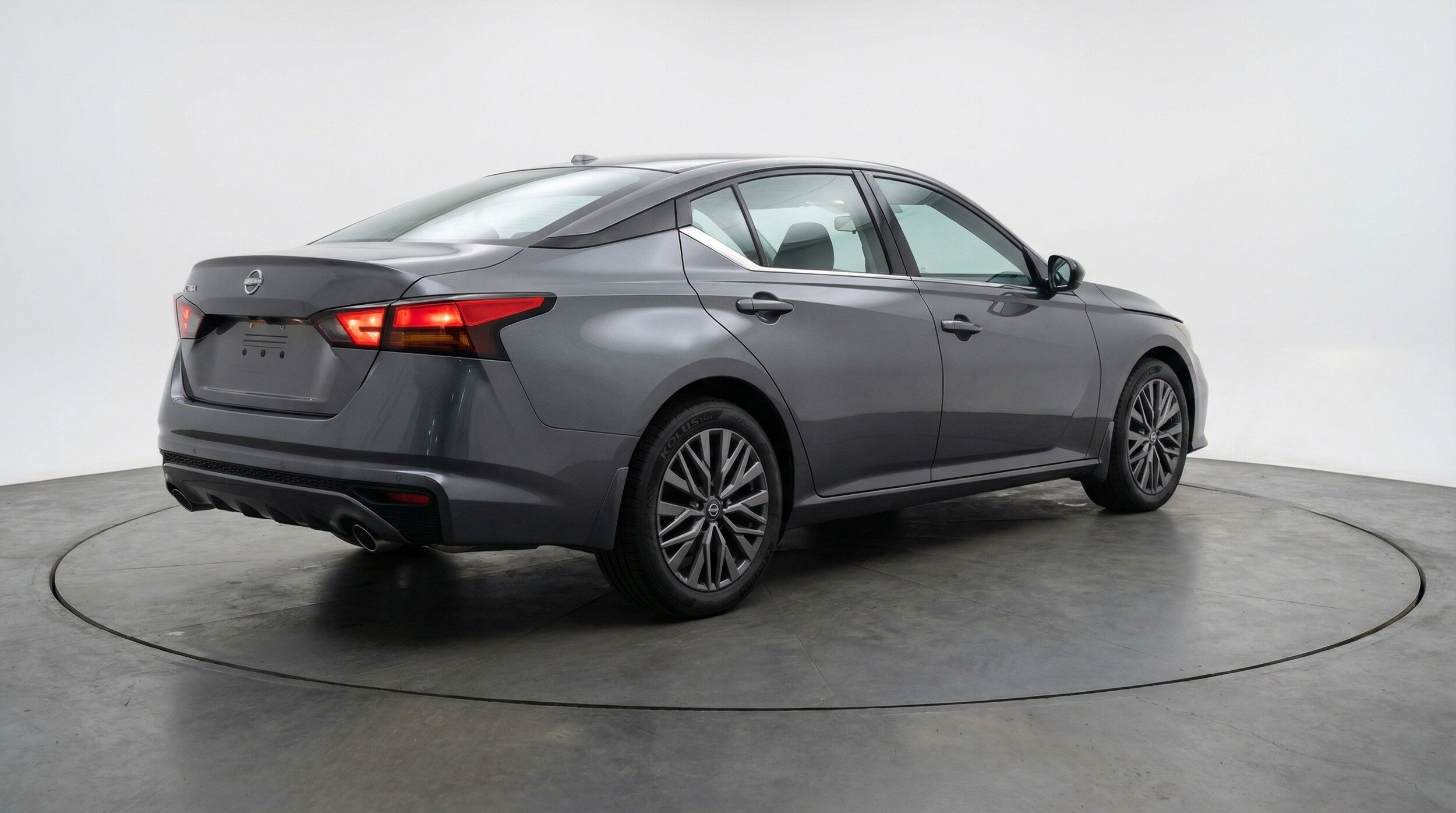 Thumbnail: 2025 Nissan Altima - 9