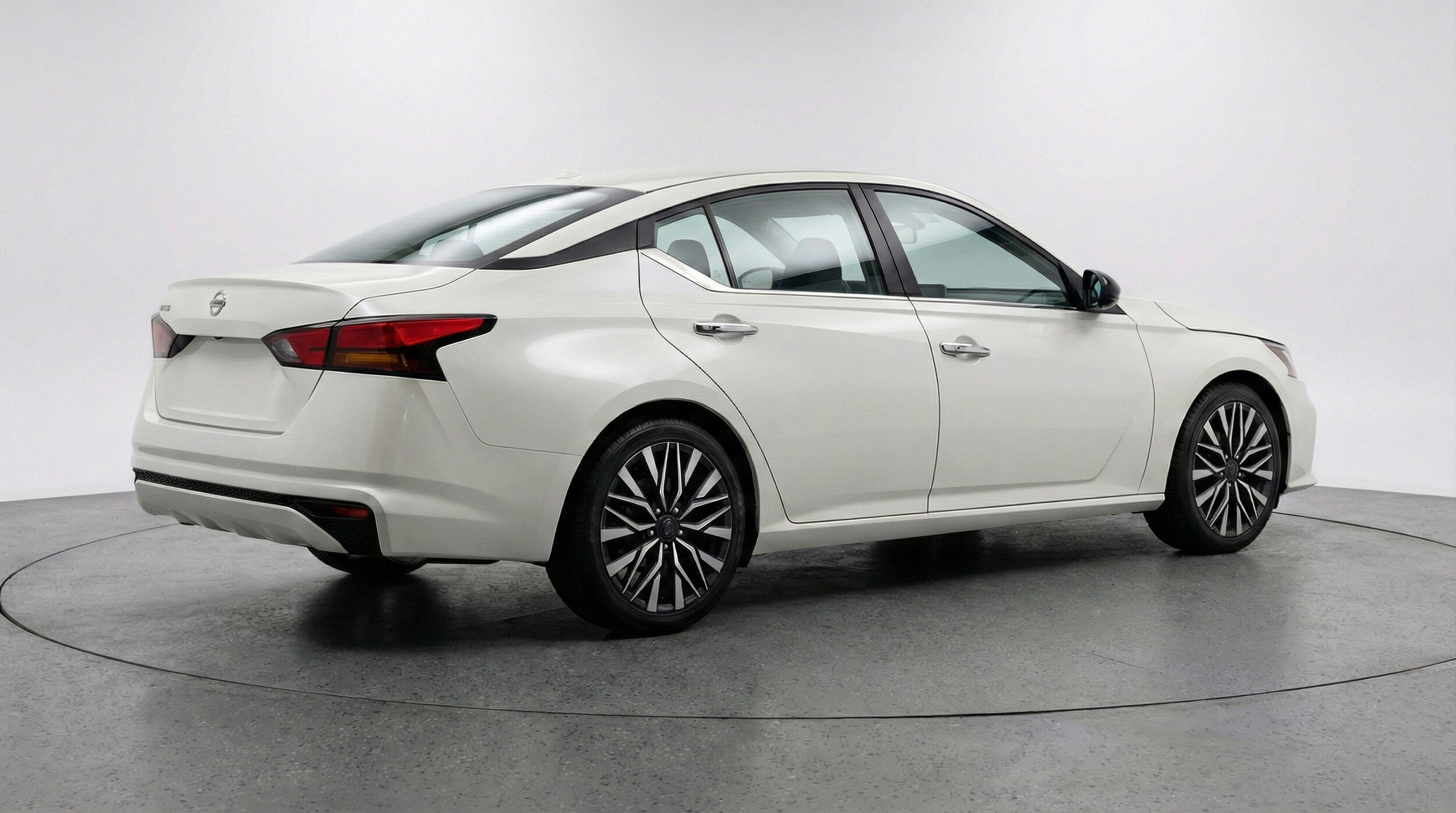 Thumbnail: 2025 Nissan Altima - 9