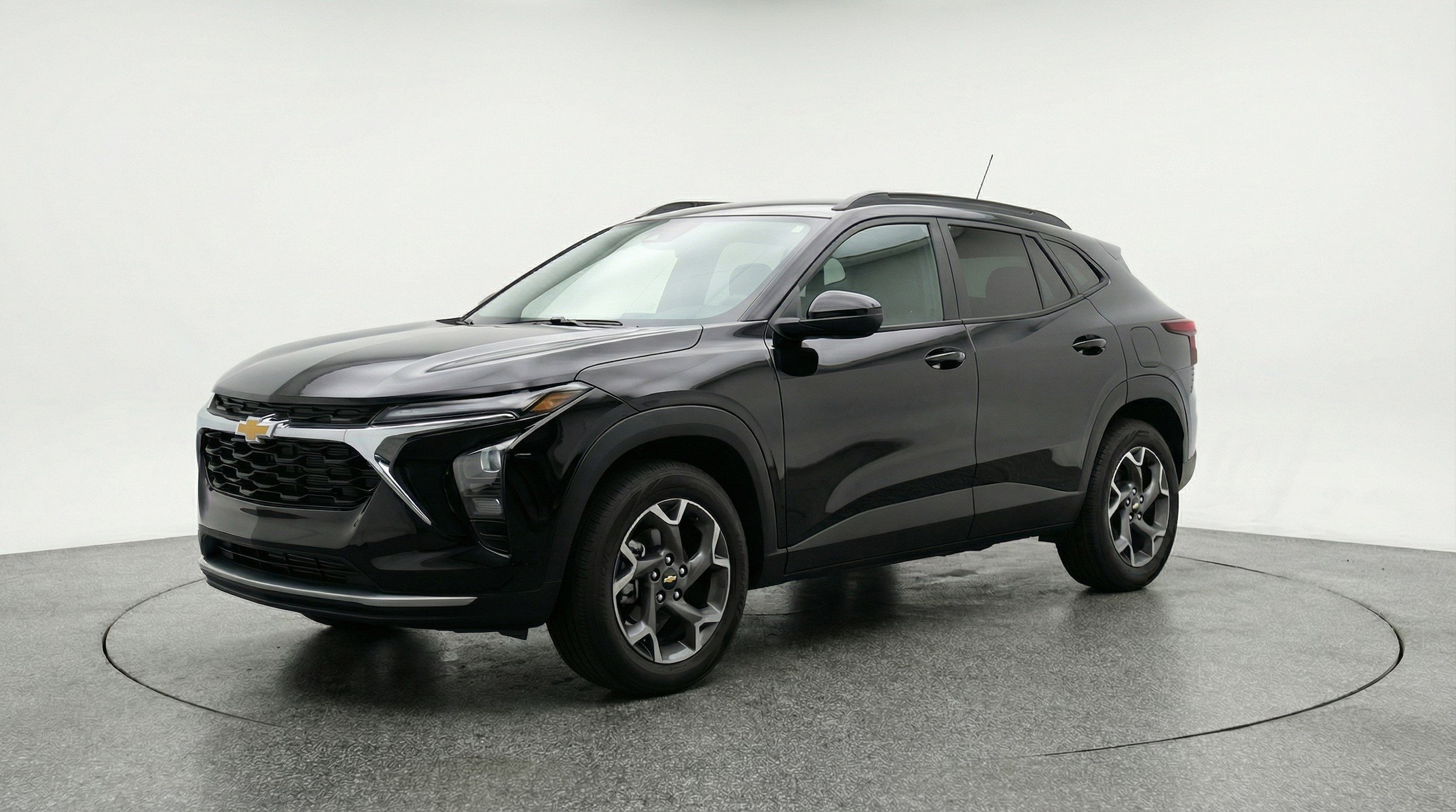 Thumbnail: 2025 Chevrolet Trax - 3