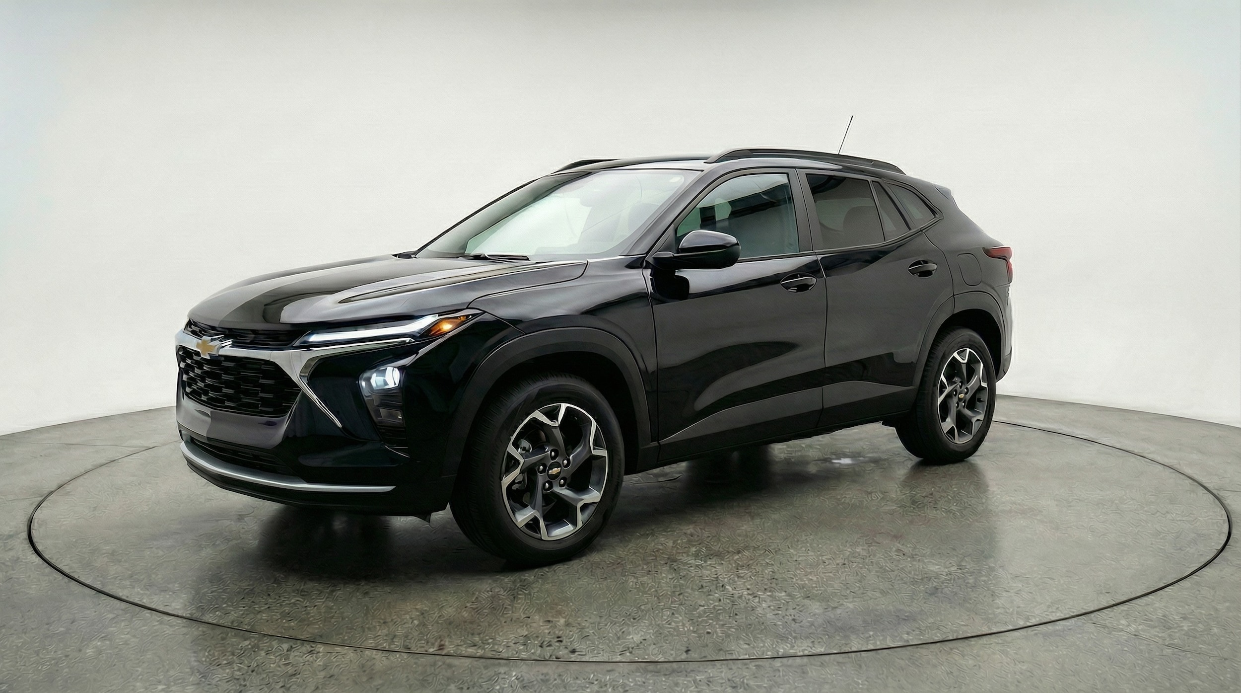 Thumbnail: 2025 Chevrolet Trax - 3