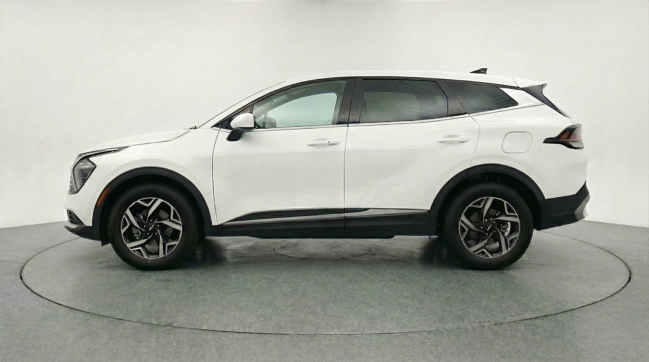 Thumbnail: 2025 Kia Sportage - 4