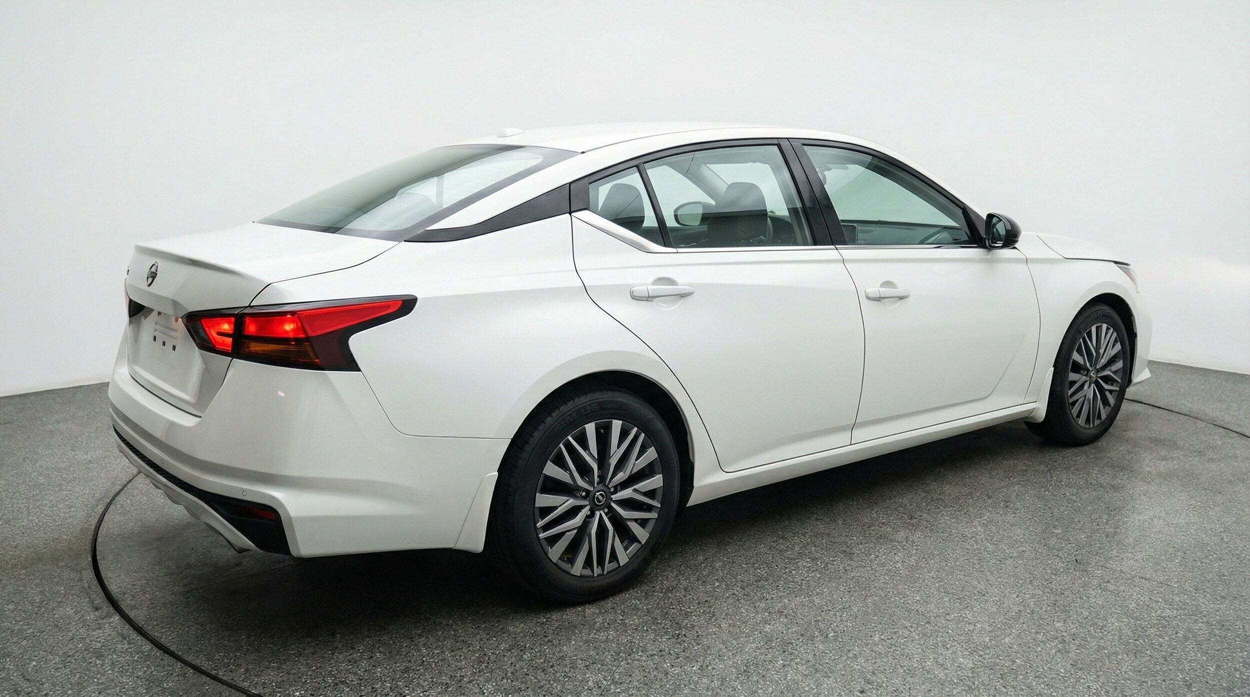 Thumbnail: 2025 Nissan Altima - 9