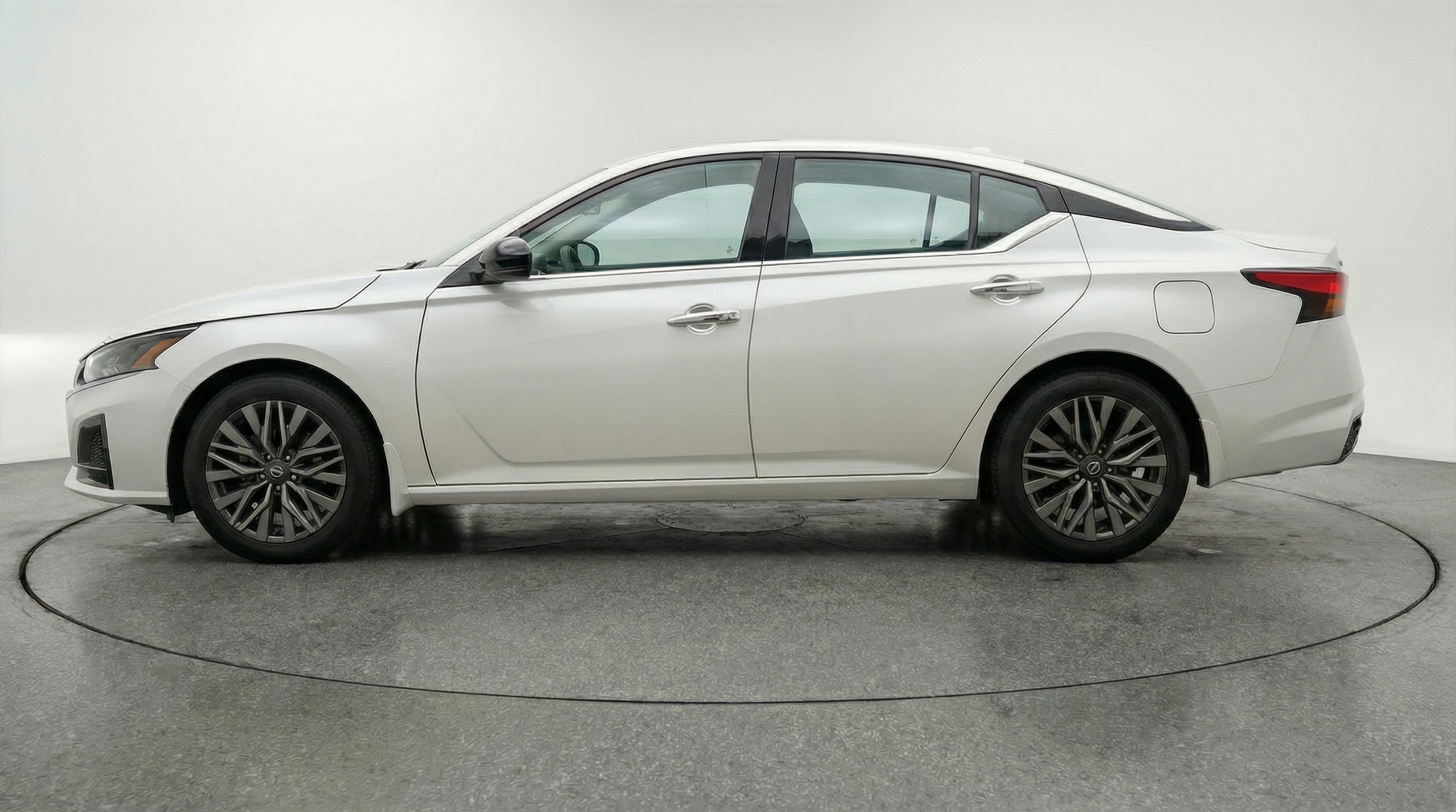 Thumbnail: 2025 Nissan Altima - 4