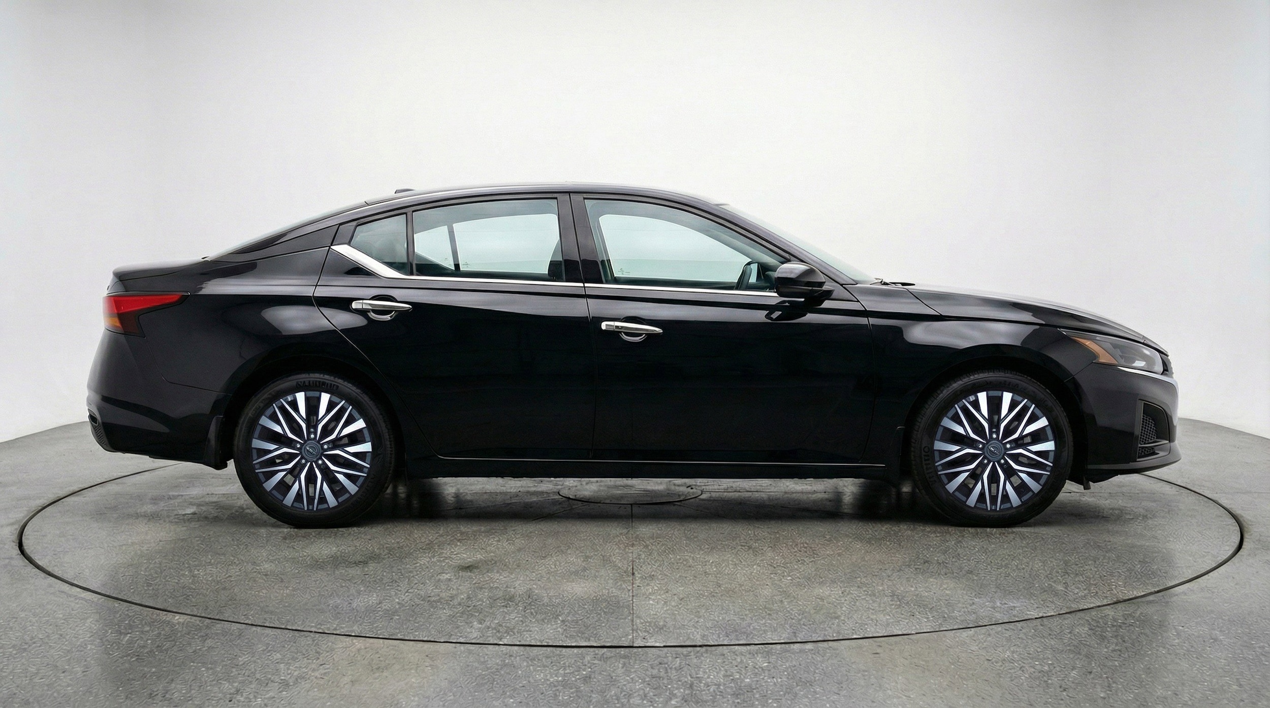 Thumbnail: 2025 Nissan Altima - 11