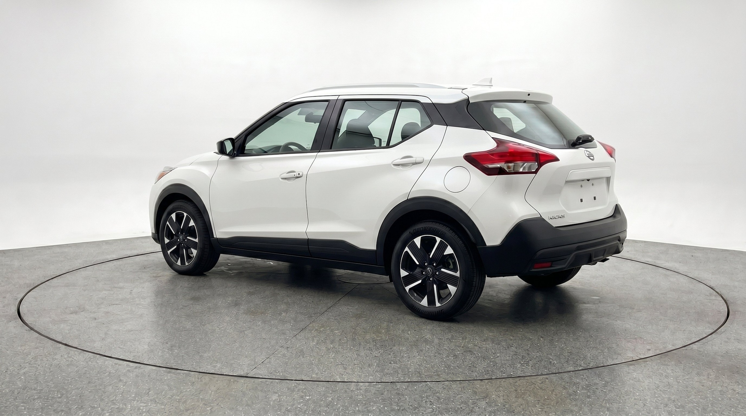 Thumbnail: 2026 Nissan Kicks - 6