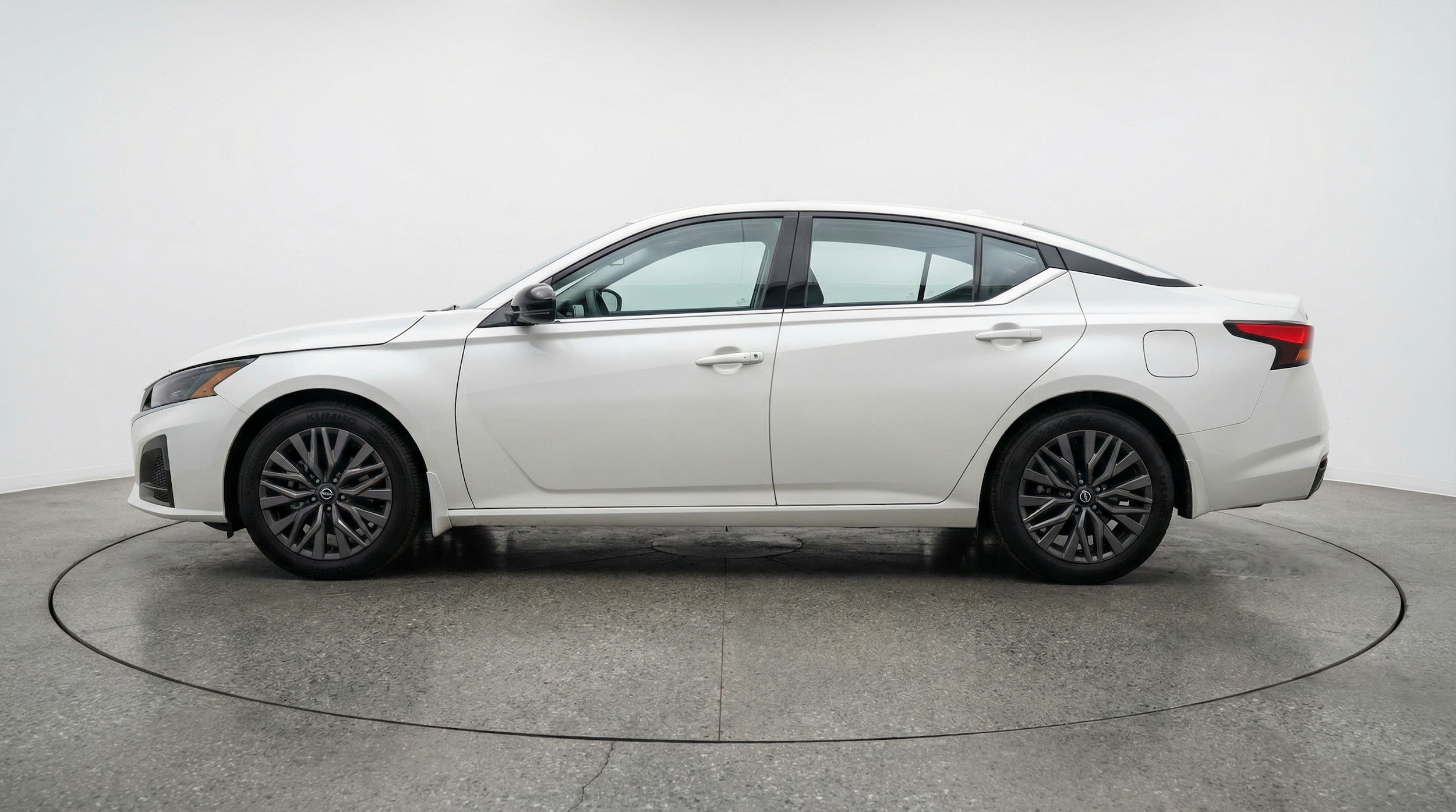 Thumbnail: 2025 Nissan Altima - 4