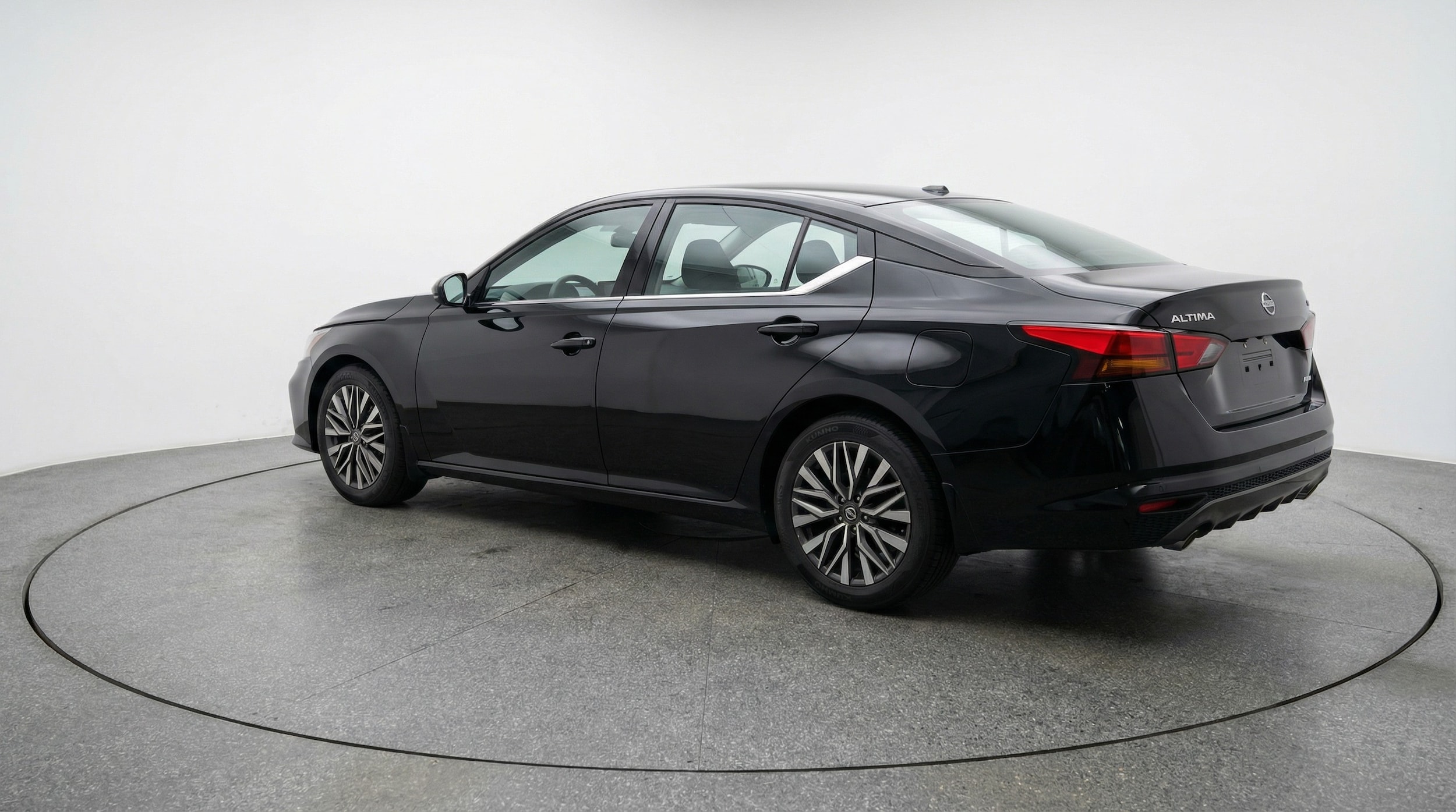 Thumbnail: 2025 Nissan Altima - 5