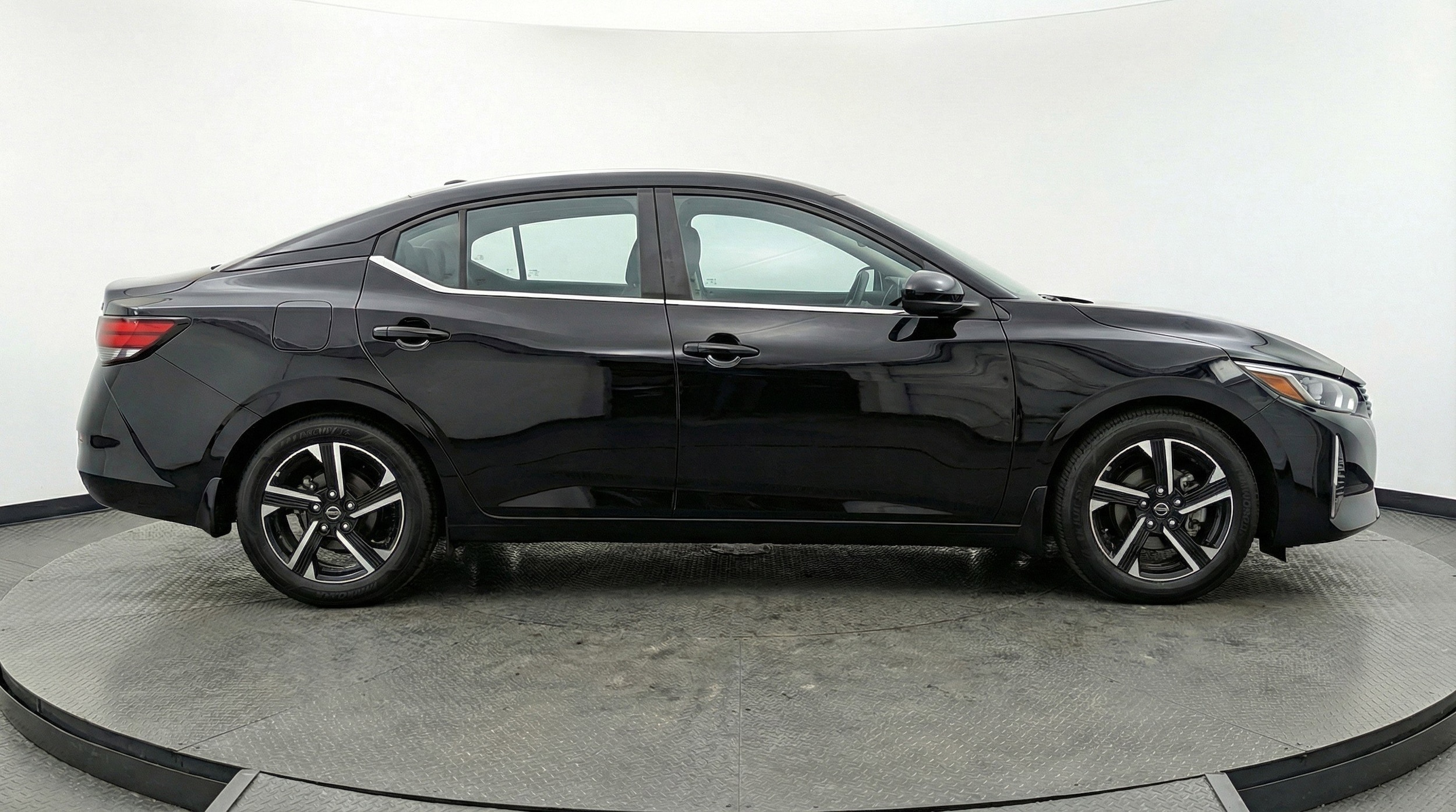 Thumbnail: 2025 Nissan Sentra - 11