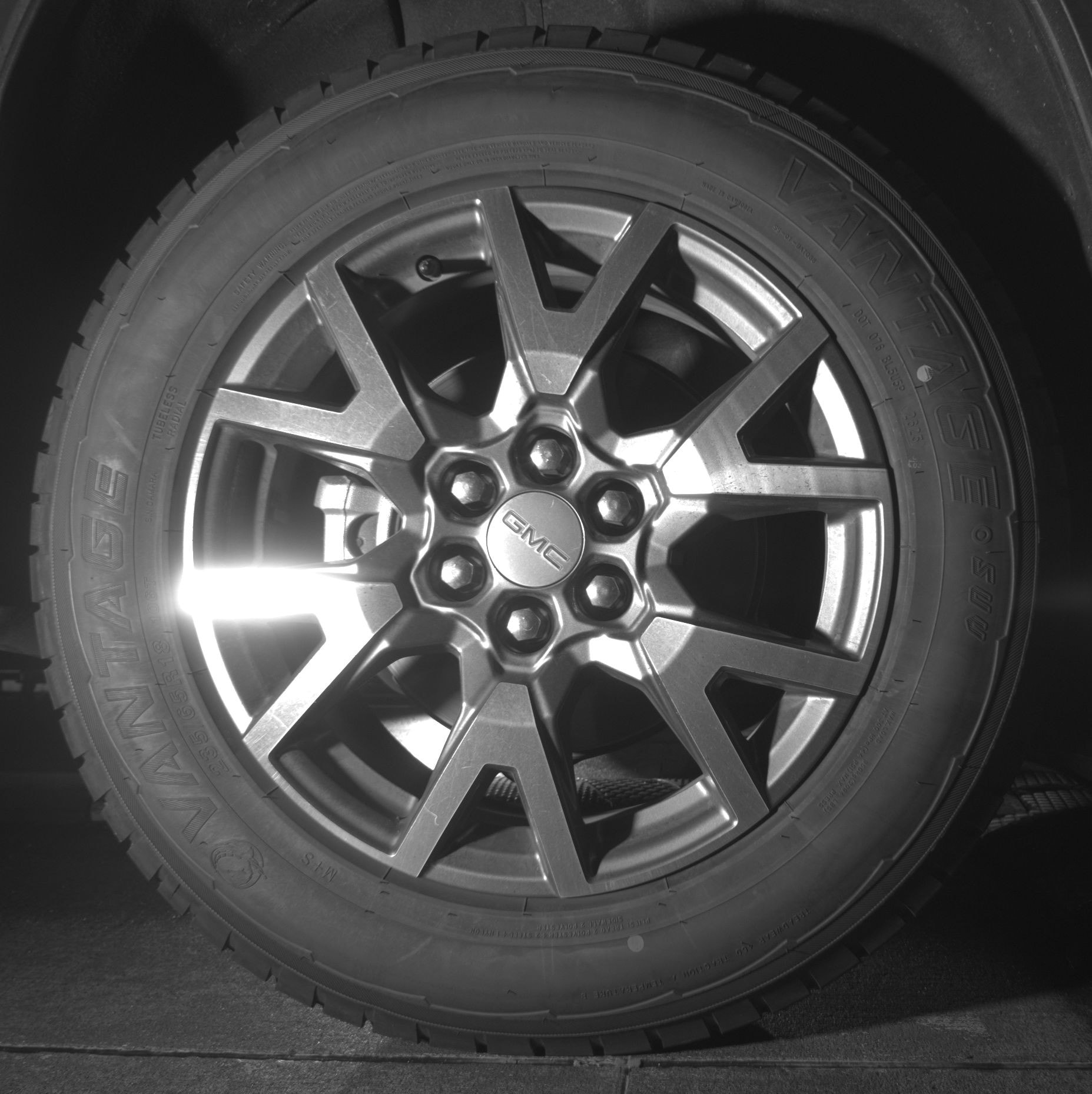 Thumbnail: 2023 GMC Acadia - 12