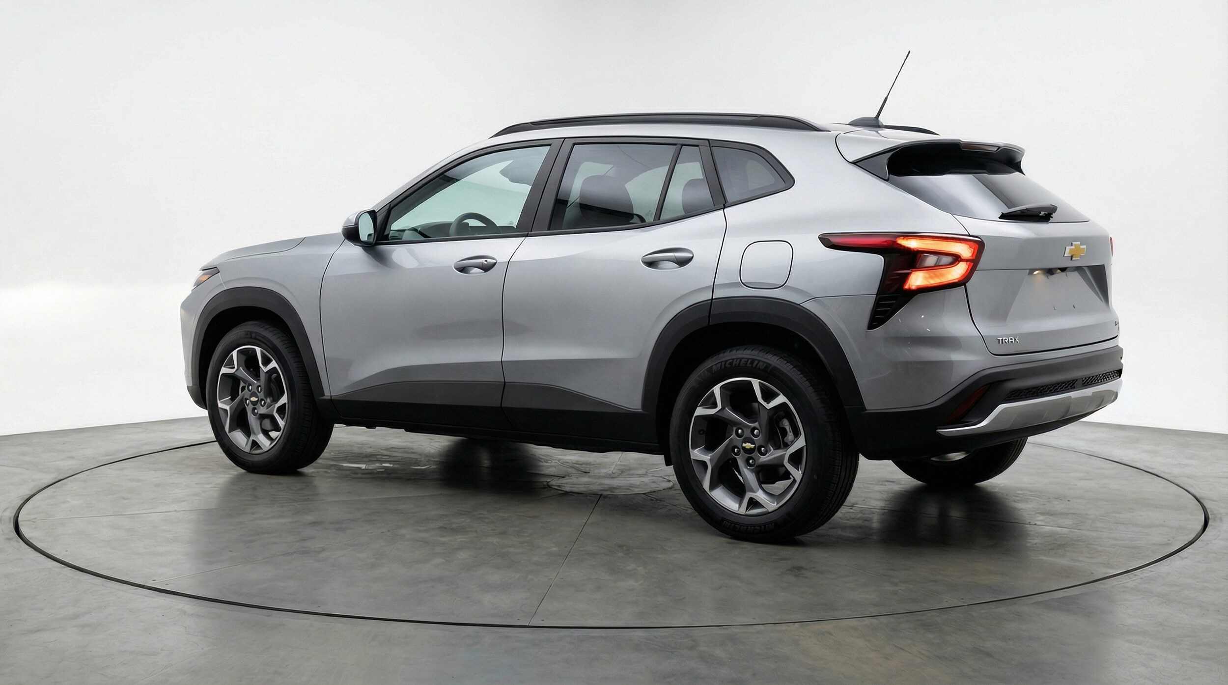 Thumbnail: 2025 Chevrolet Trax - 5