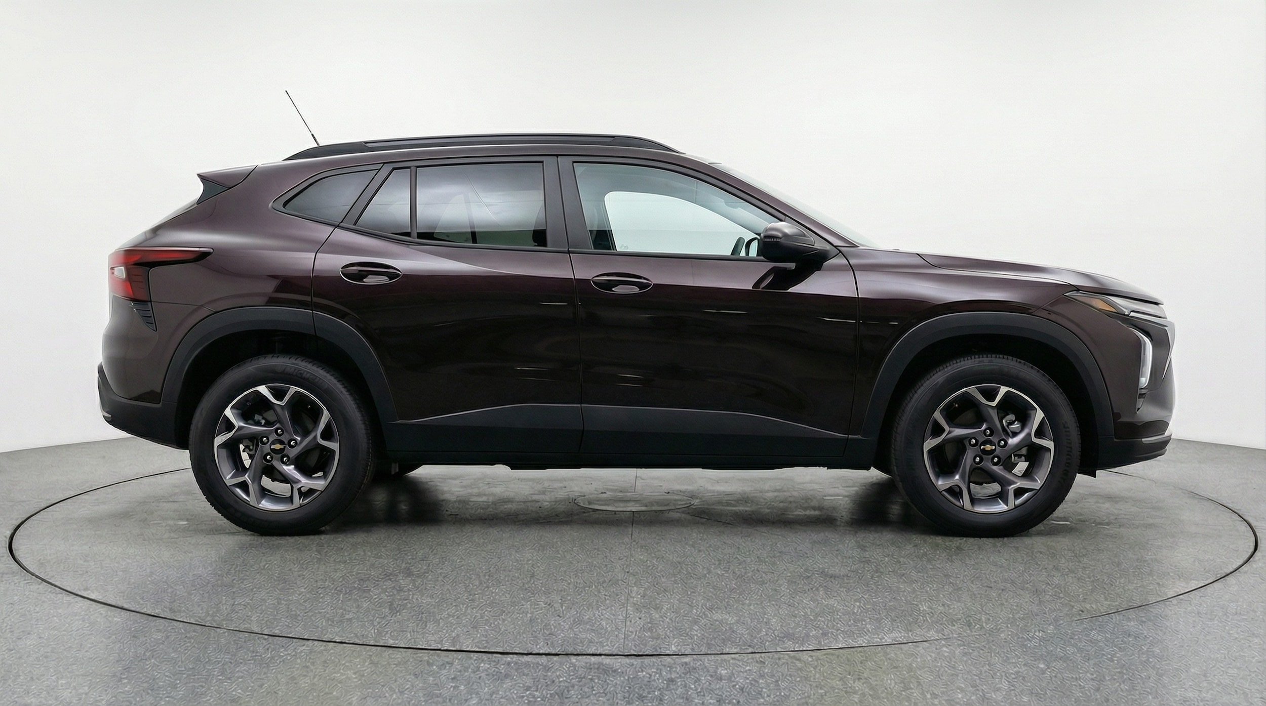 Thumbnail: 2025 Chevrolet Trax - 8