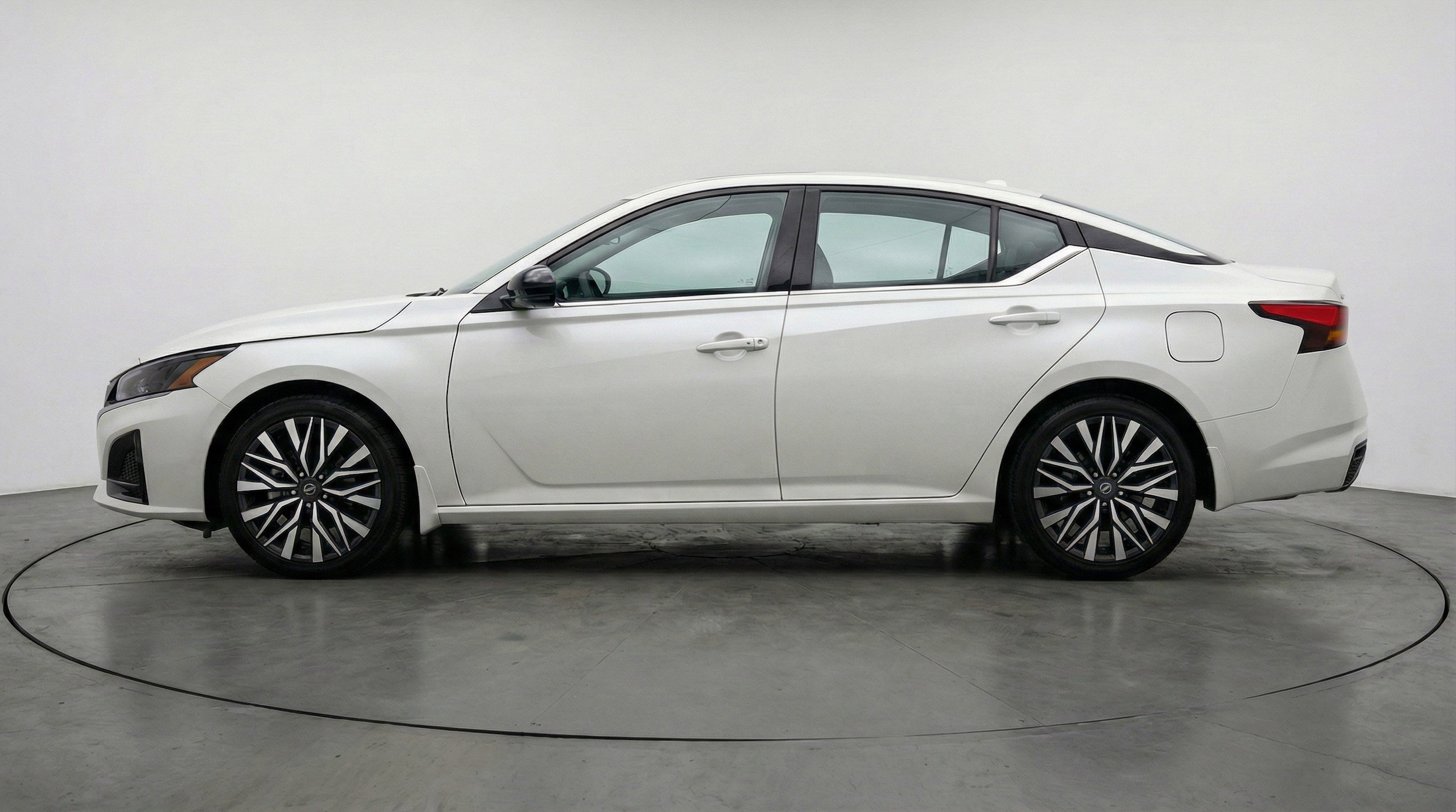 Thumbnail: 2025 Nissan Altima - 5