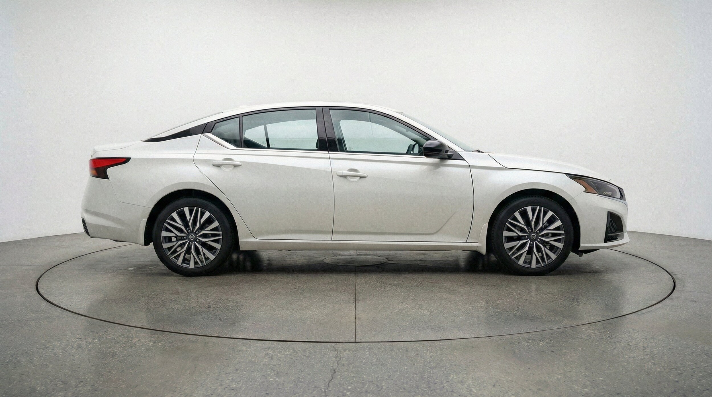 Thumbnail: 2025 Nissan Altima - 10