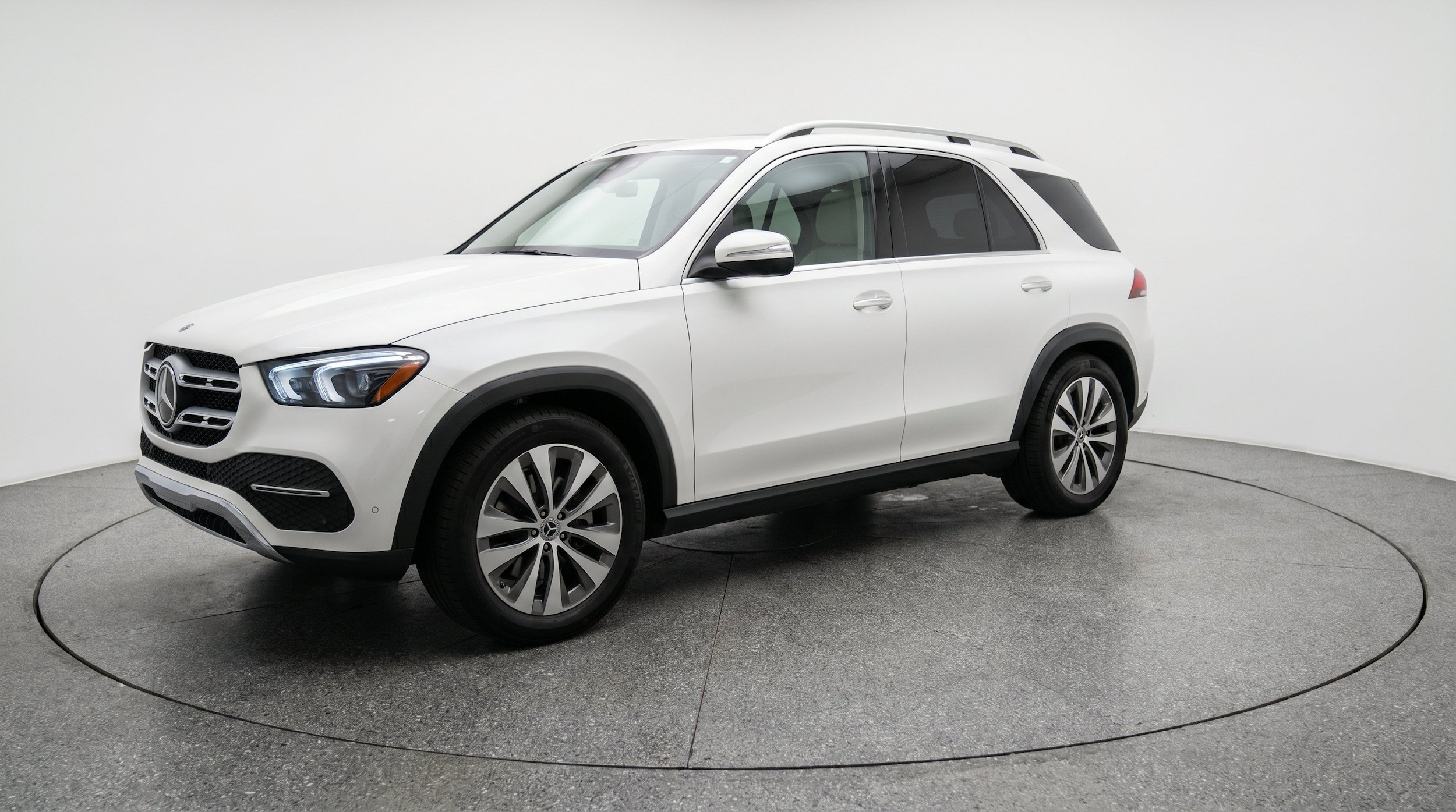Thumbnail: 2026 Mercedes-Benz GLE - 3