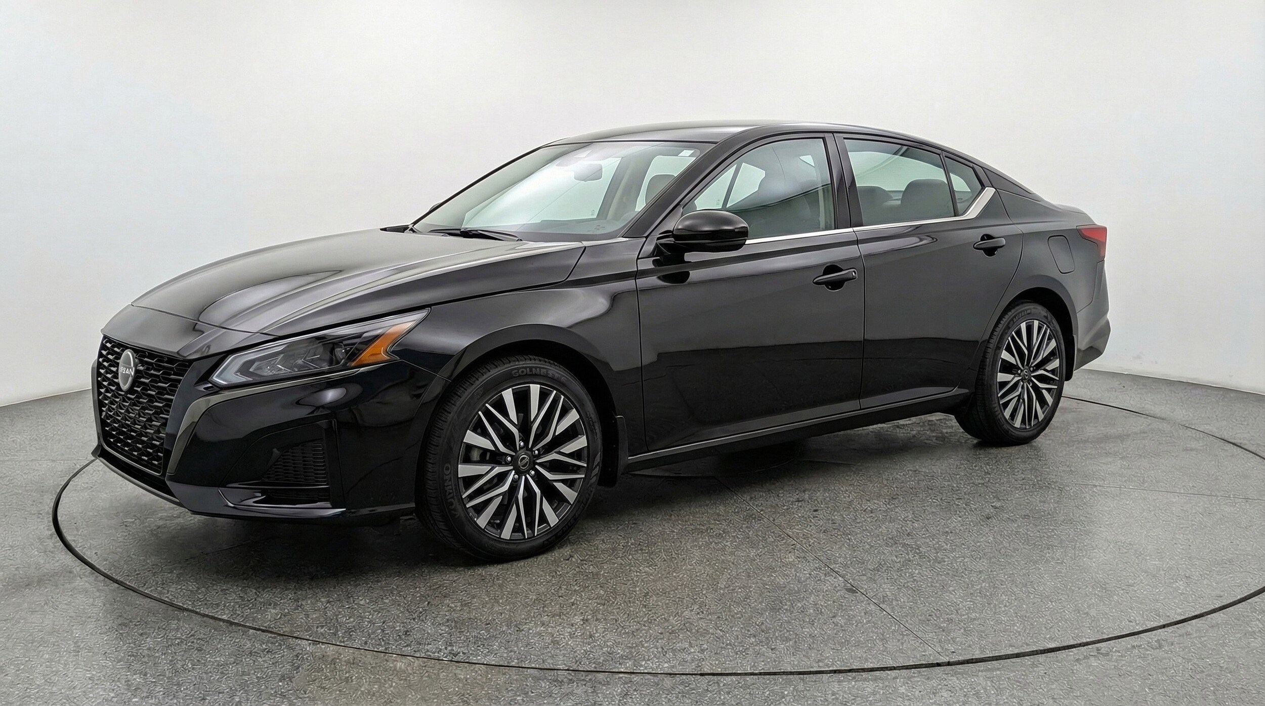 Thumbnail: 2025 Nissan Altima - 3