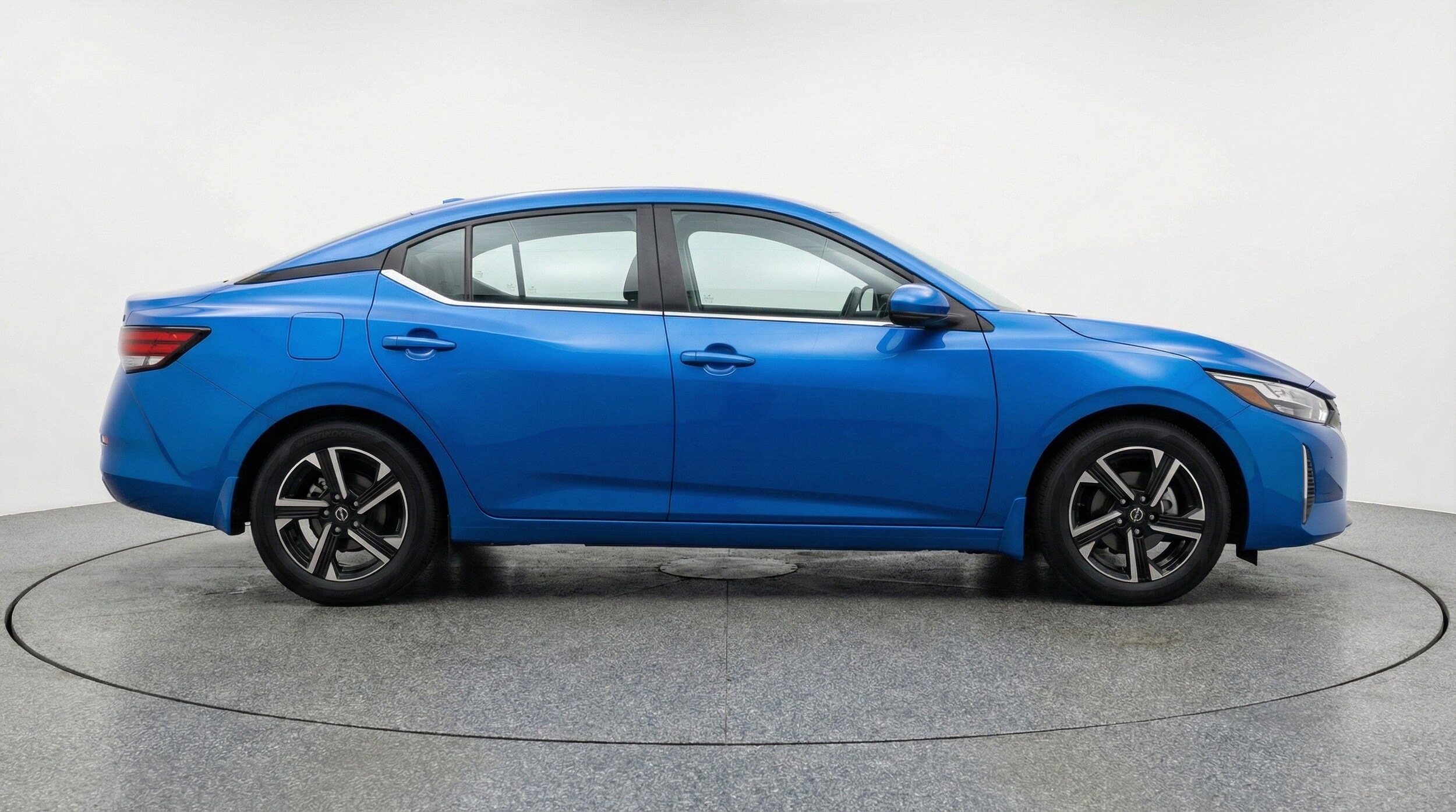 Thumbnail: 2025 Nissan Sentra - 11