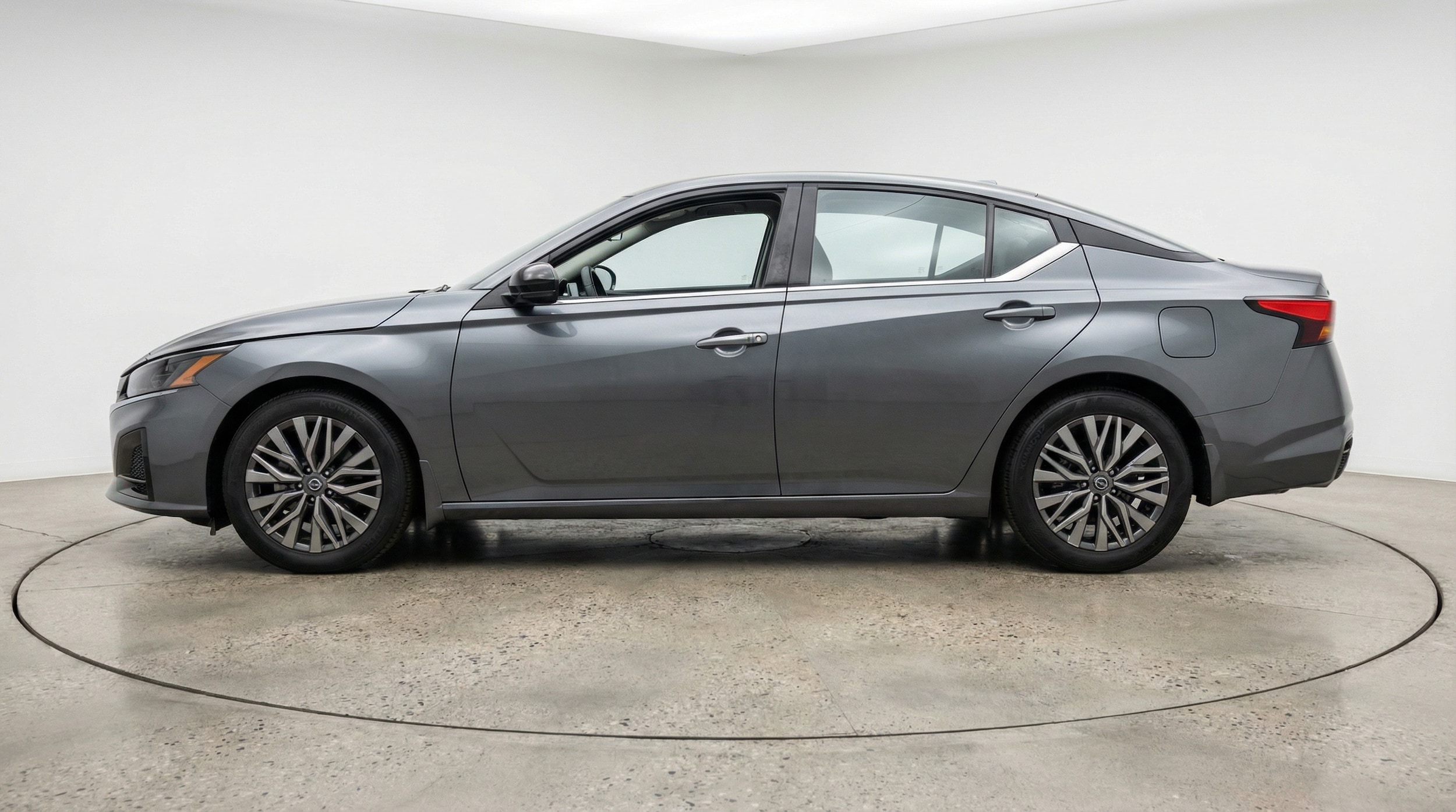 Thumbnail: 2025 Nissan Altima - 4