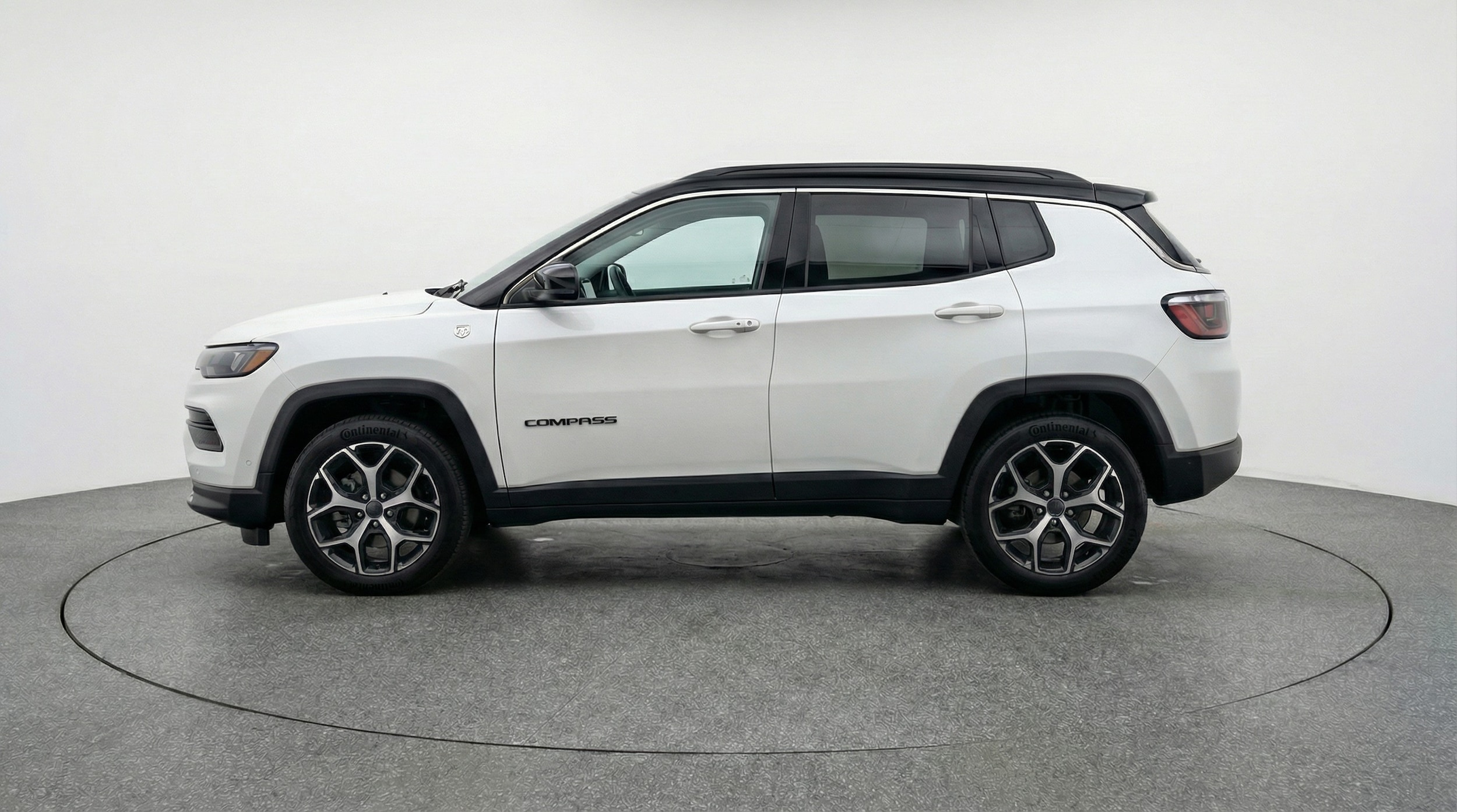 Thumbnail: 2025 Jeep Compass - 4