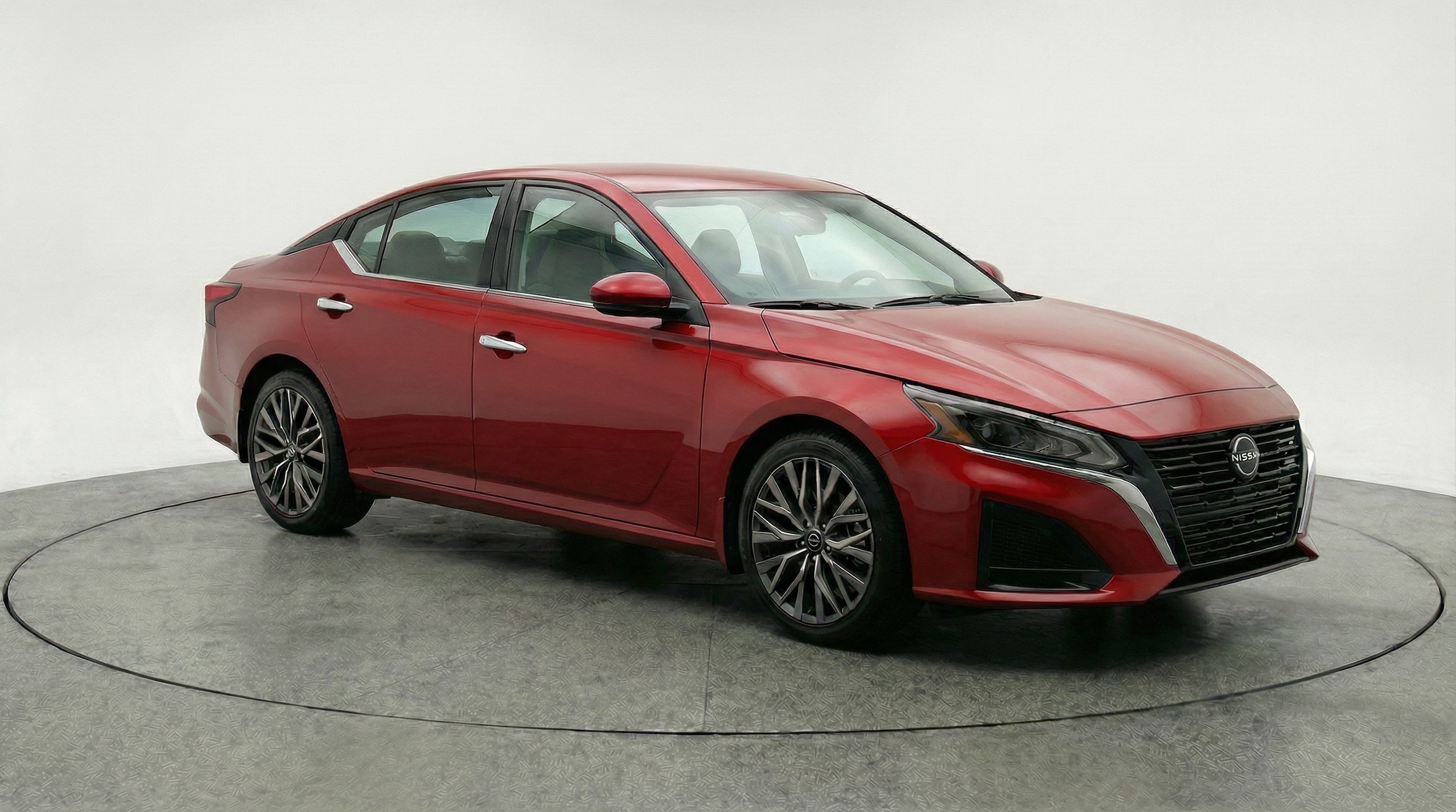 Thumbnail: 2025 Nissan Altima - 1