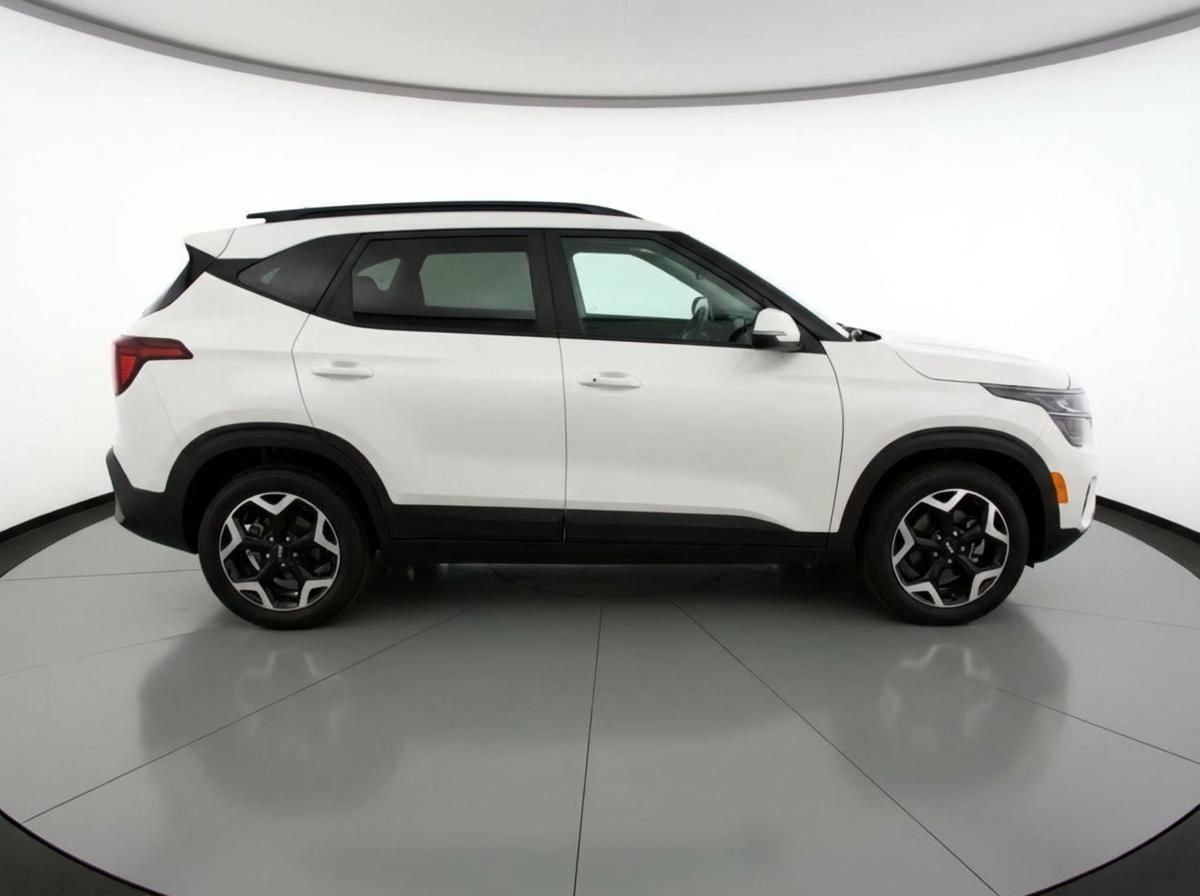 Thumbnail: 2025 Kia Seltos - 8