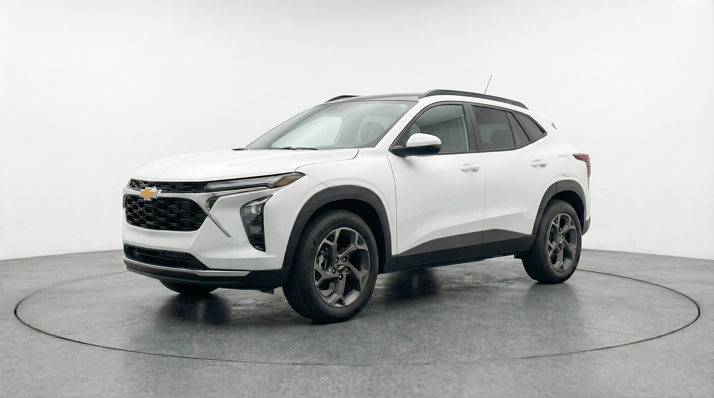 Thumbnail: 2025 Chevrolet Trax - 3