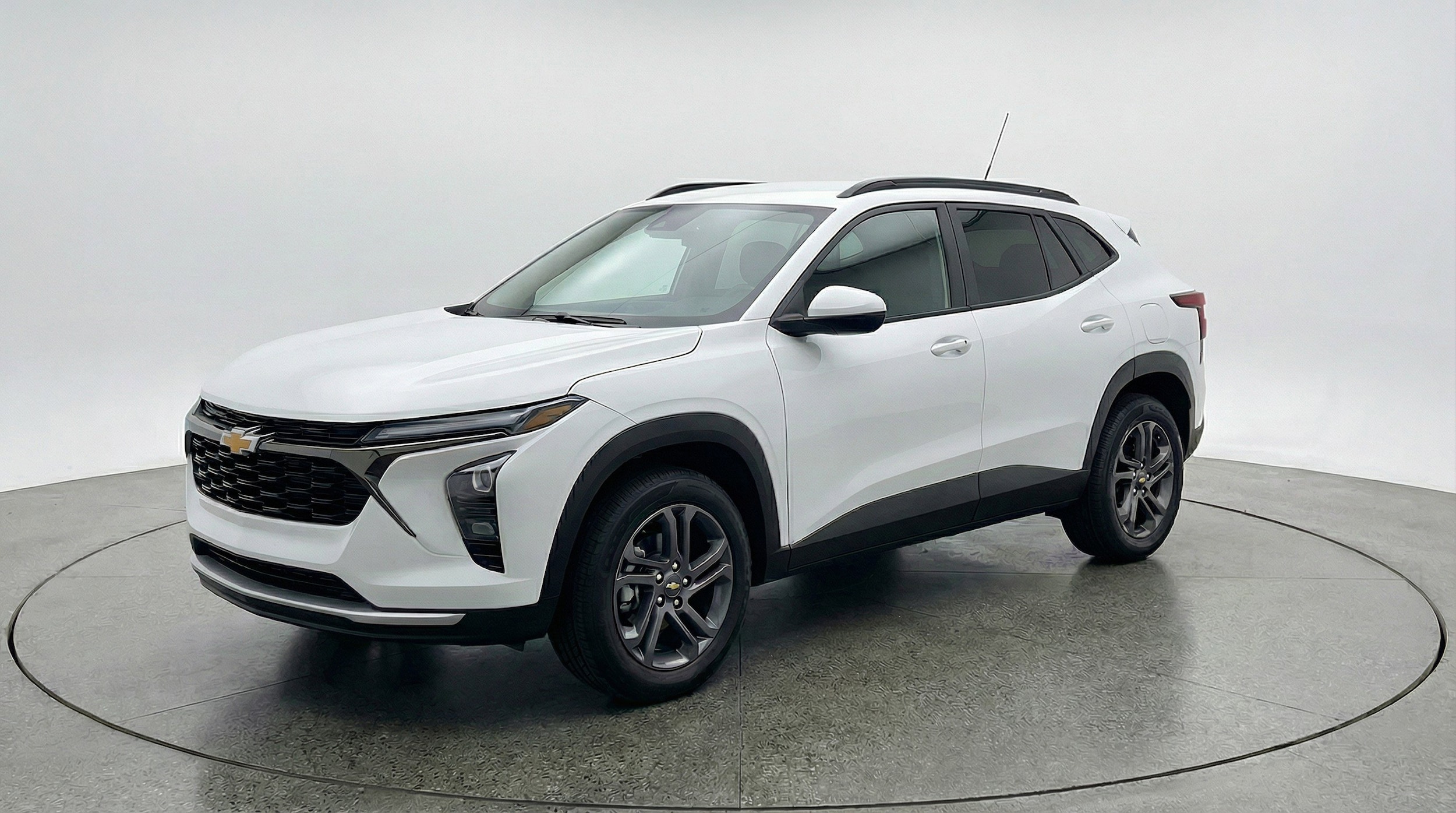 Thumbnail: 2025 Chevrolet Trax - 3