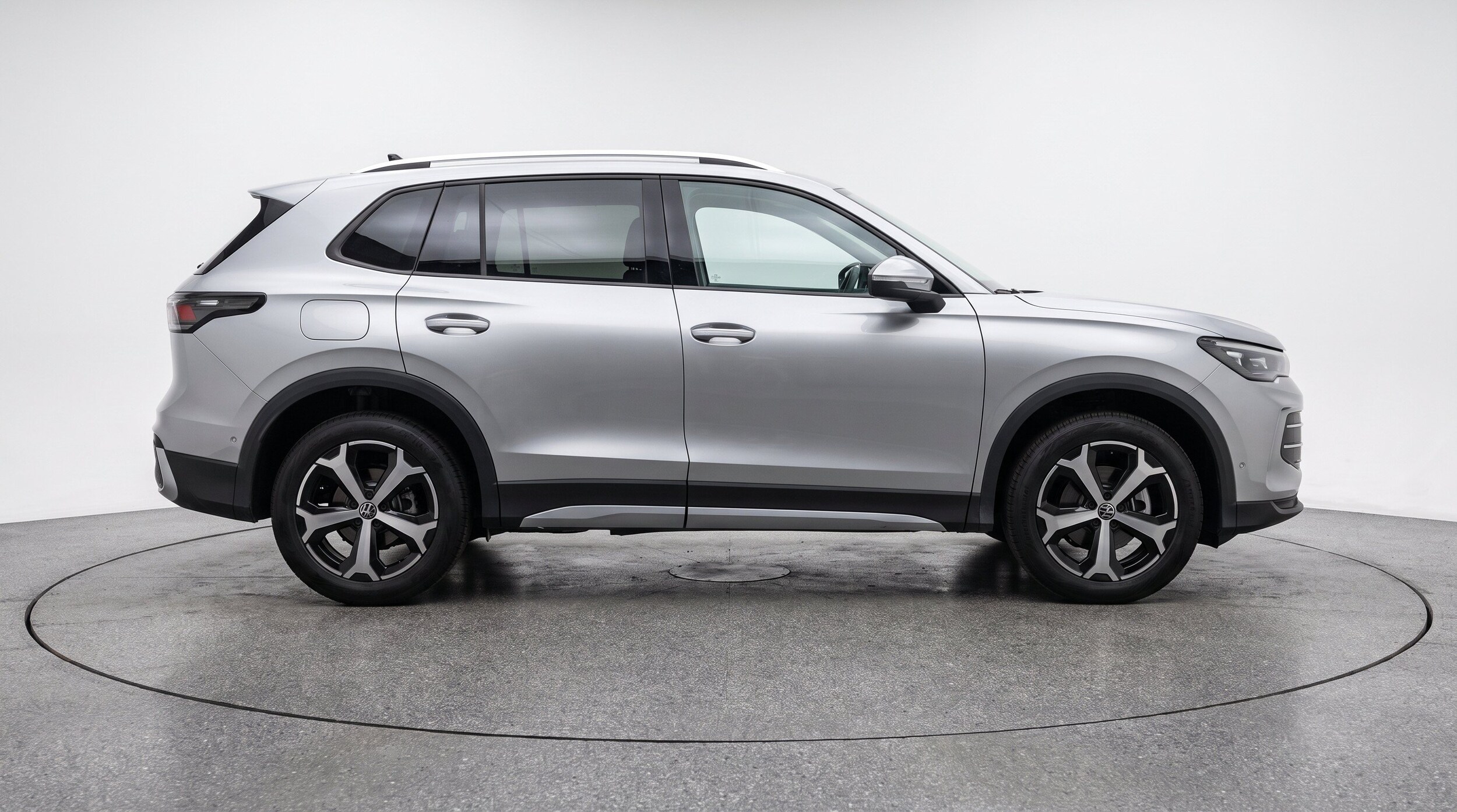 Thumbnail: 2026 Volkswagen Tiguan - 10