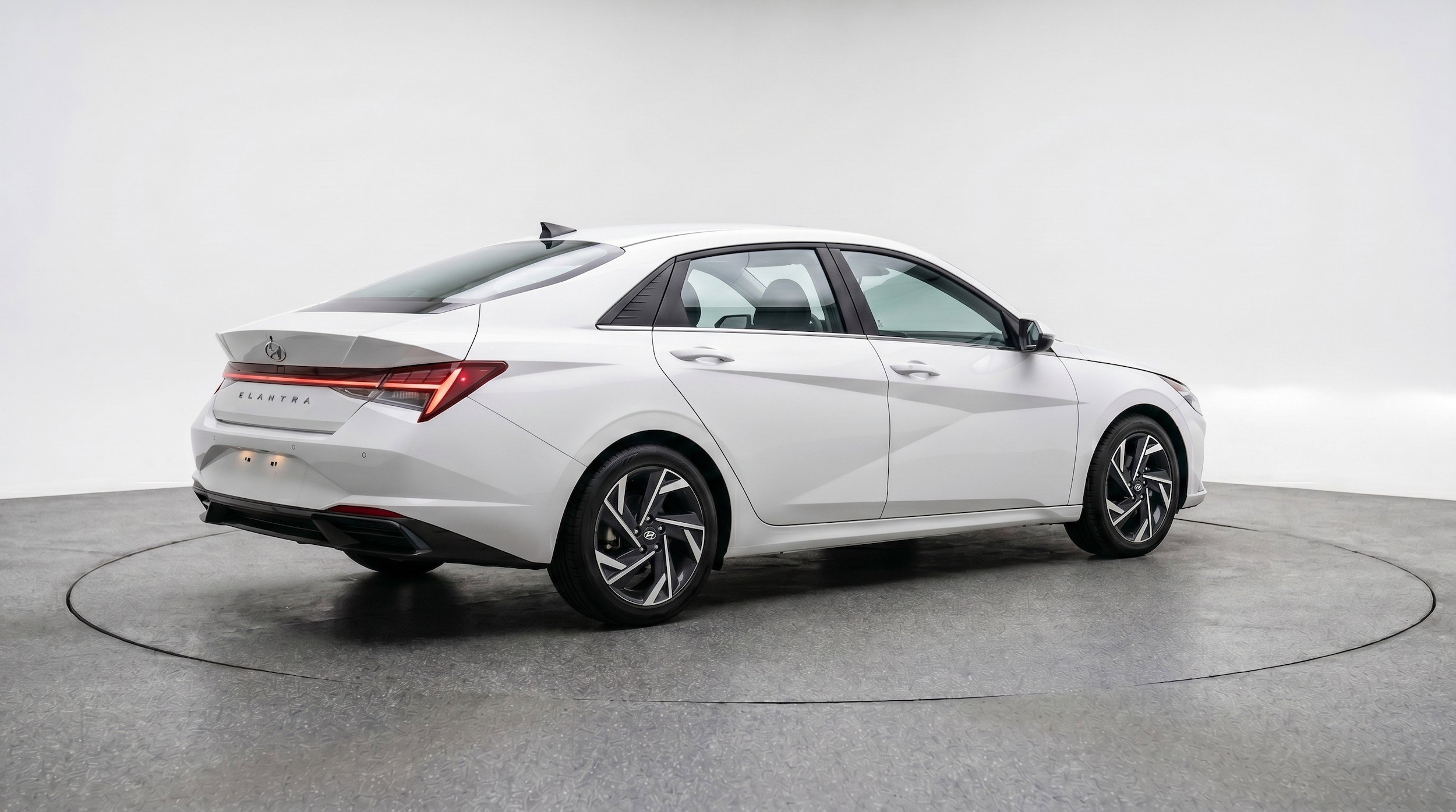 Thumbnail: 2025 Hyundai Elantra - 9