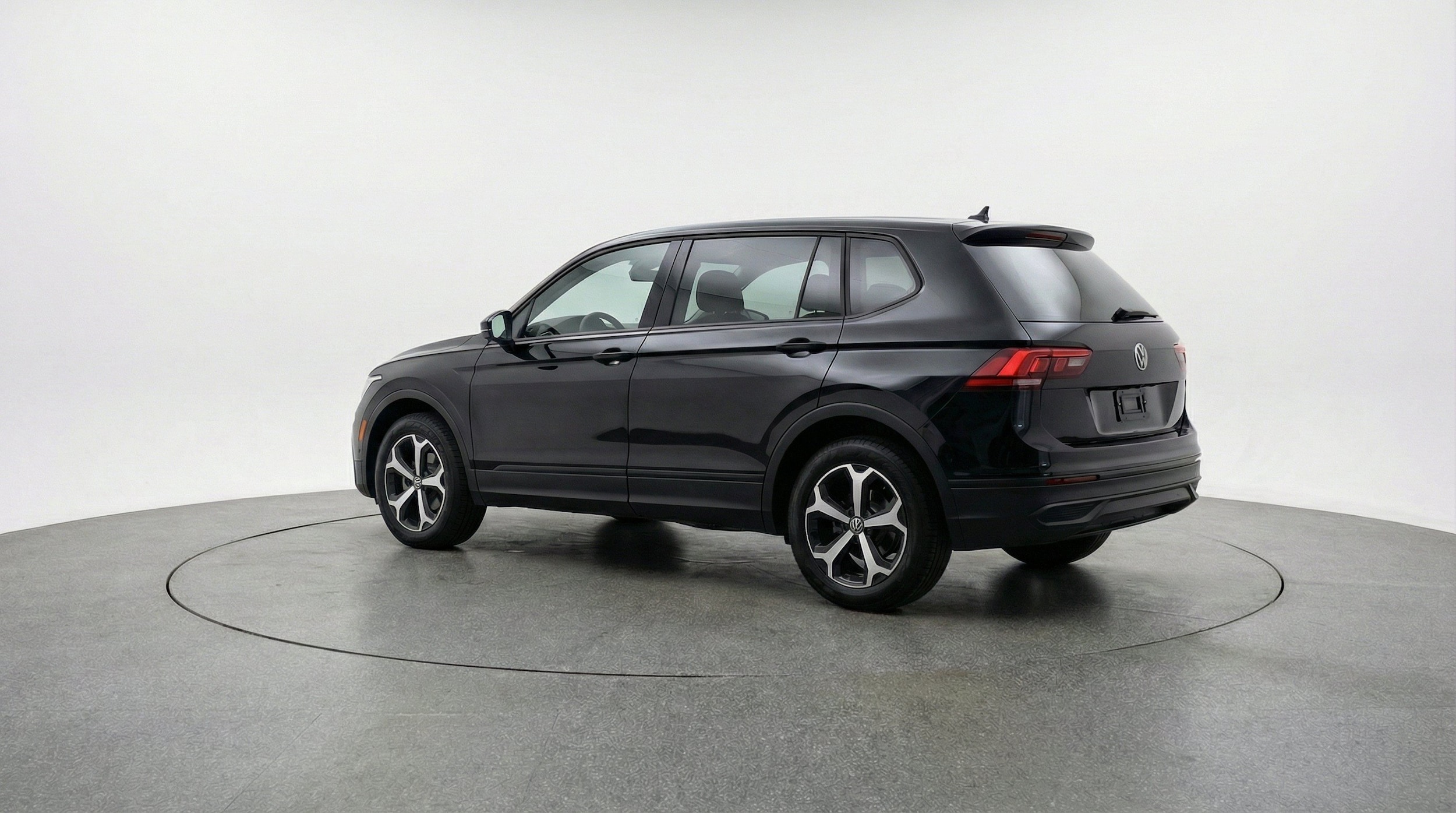 Thumbnail: 2026 Volkswagen Tiguan - 6