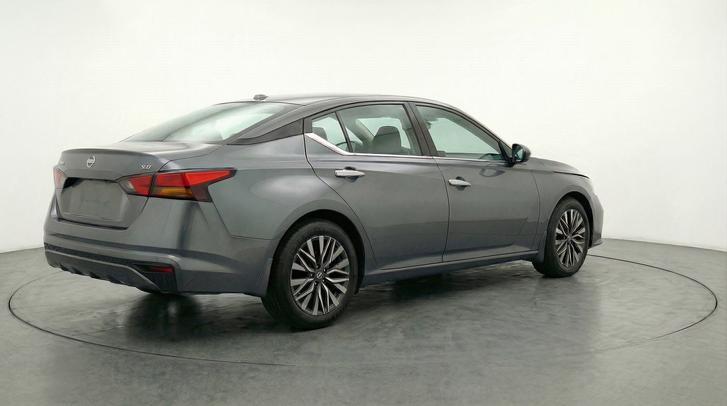 Thumbnail: 2025 Nissan Altima - 9