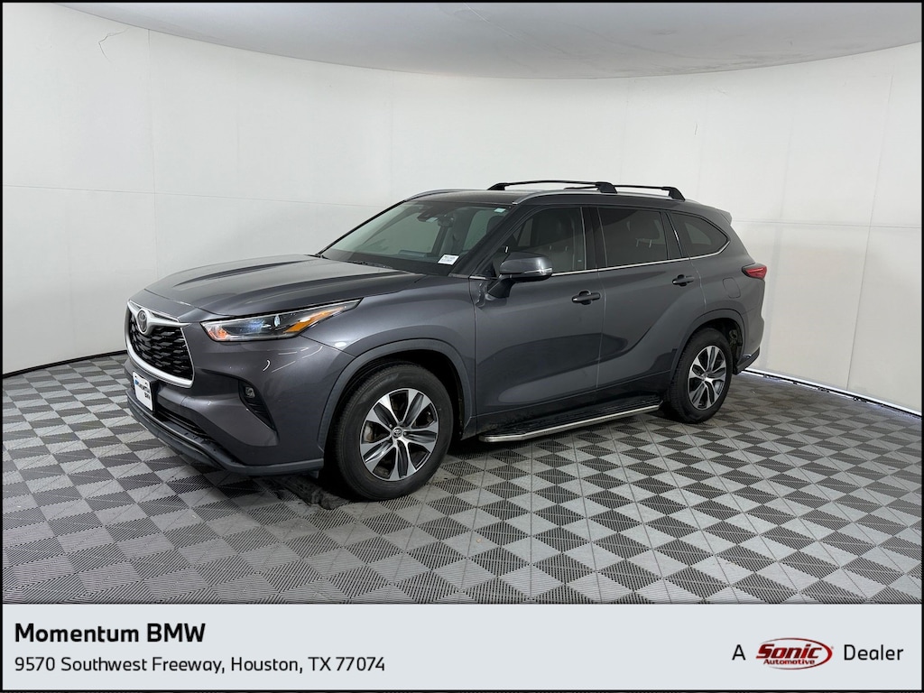 Used 2021 Toyota Highlander XLE SUV