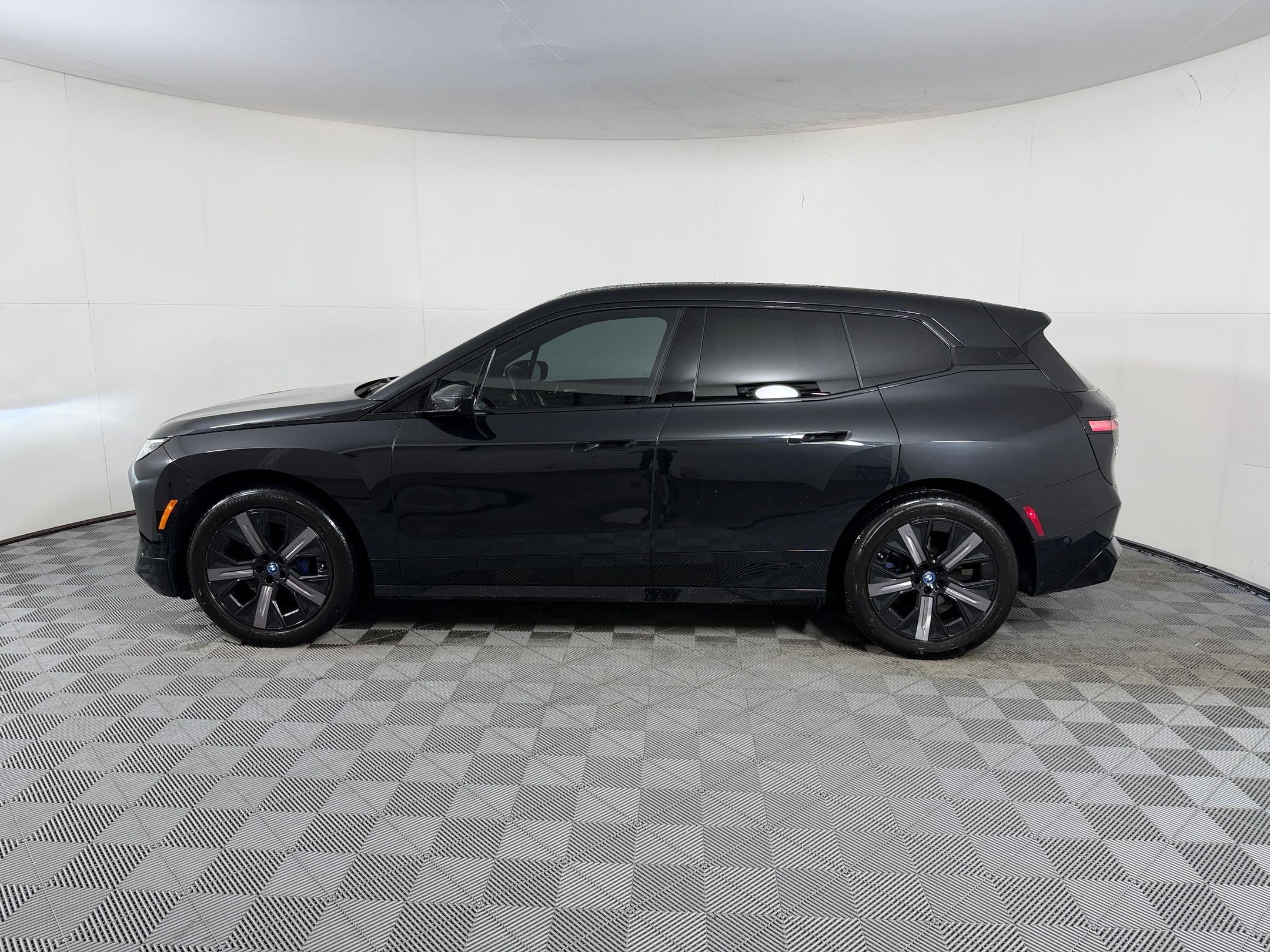 Used 2024 BMW iX Base with VIN WB523CF06RCN25547 for sale in Houston, TX