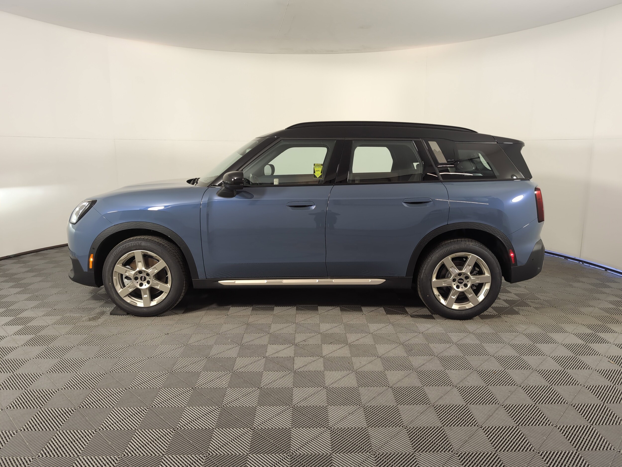 2025 Mini Countryman Signature photo 4