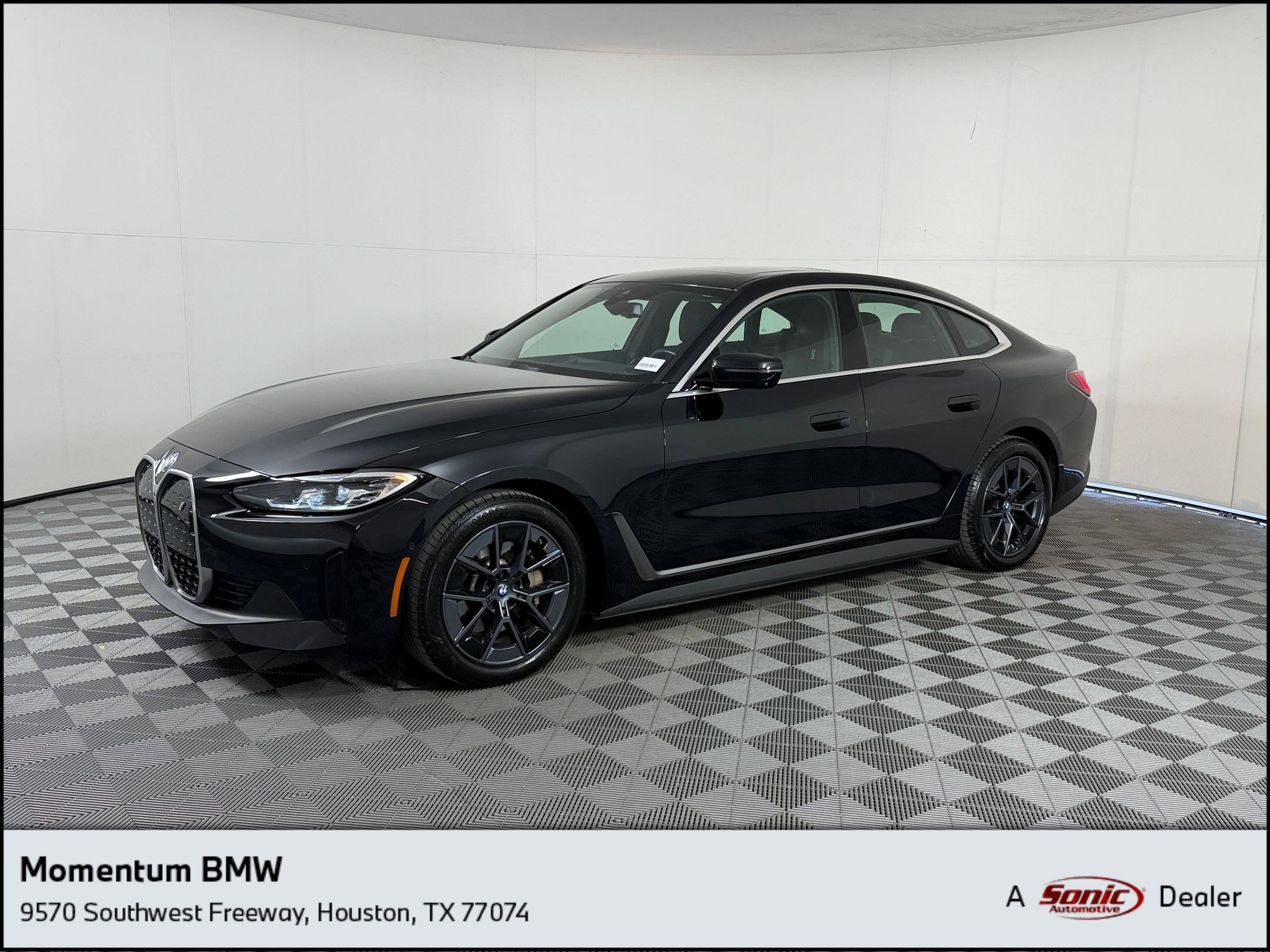 2024 BMW i4 eDrive35's photo