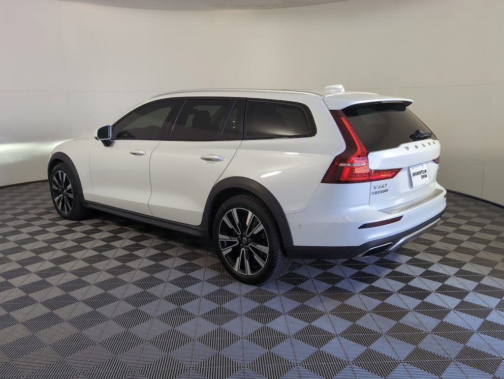 Used 2022 Volvo V60 Cross Country T5 AWD Wagon