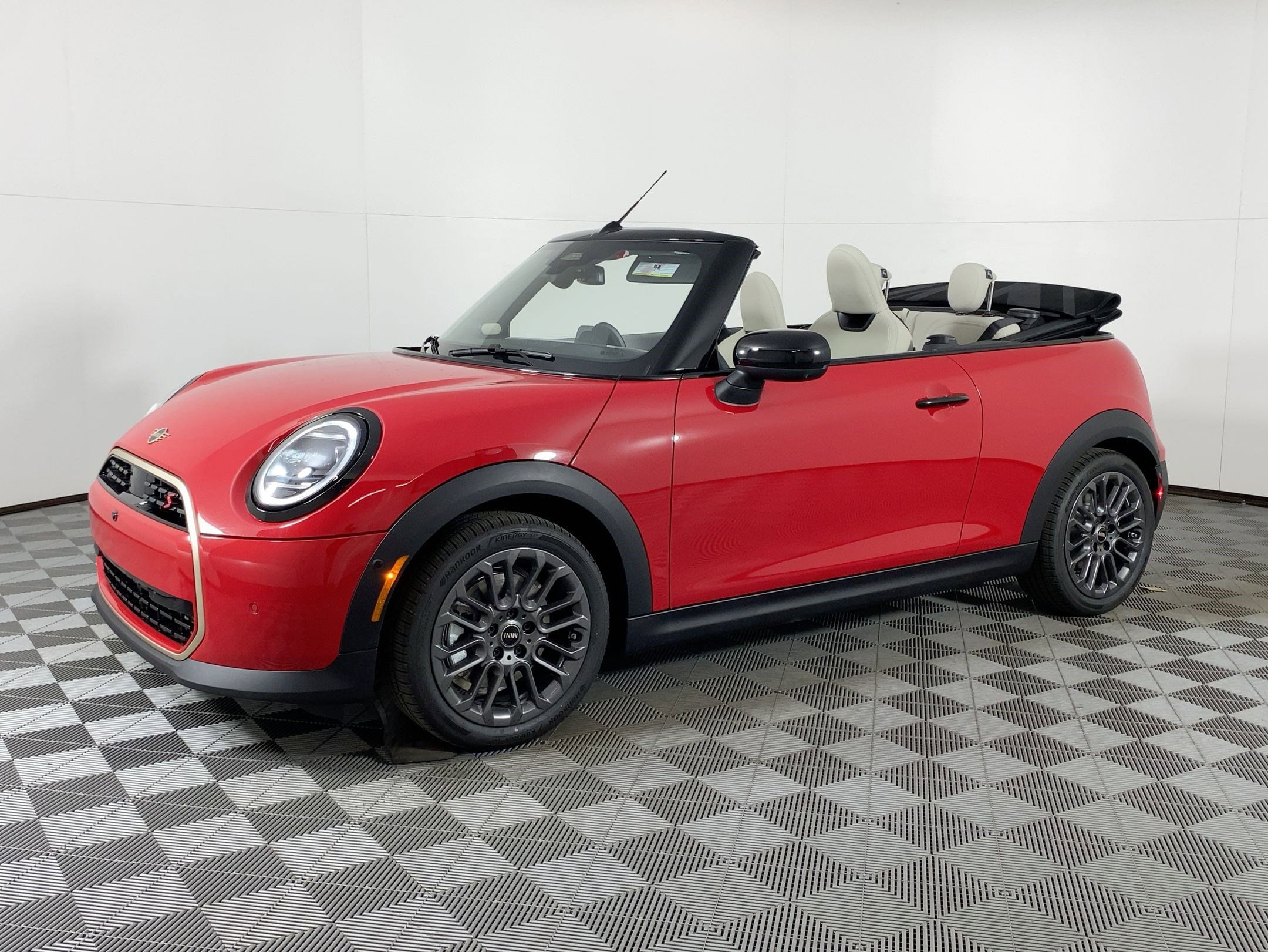 2026 MINI Convertible S's photo