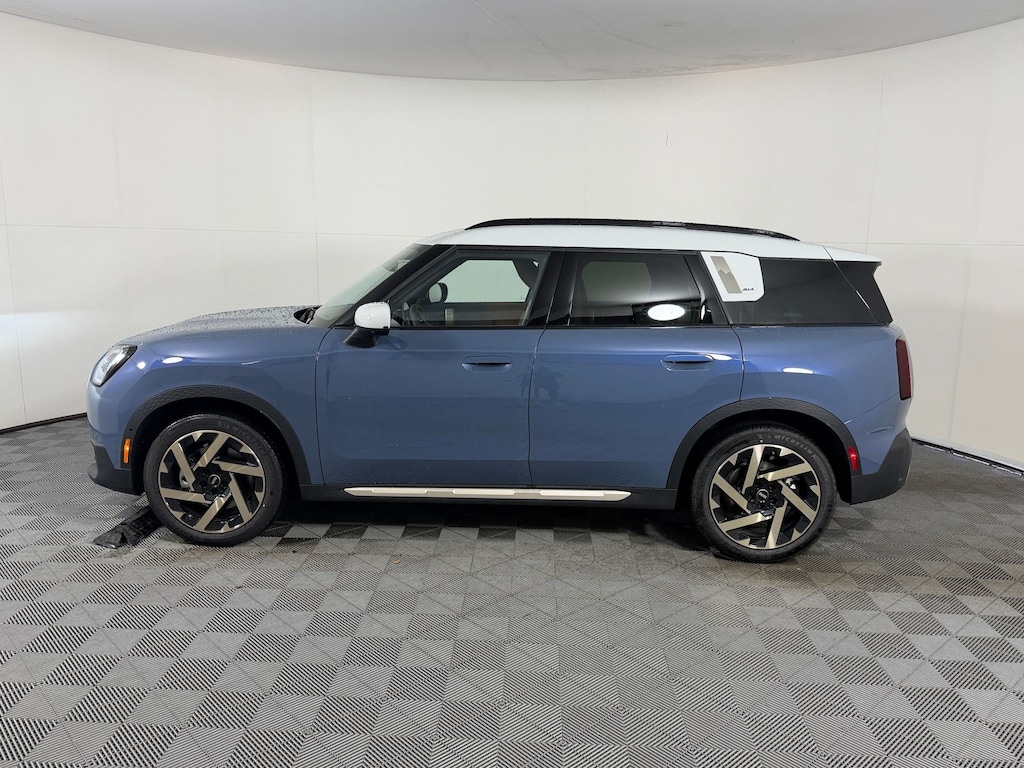 New 2027 MINI Countryman Iconic SUV