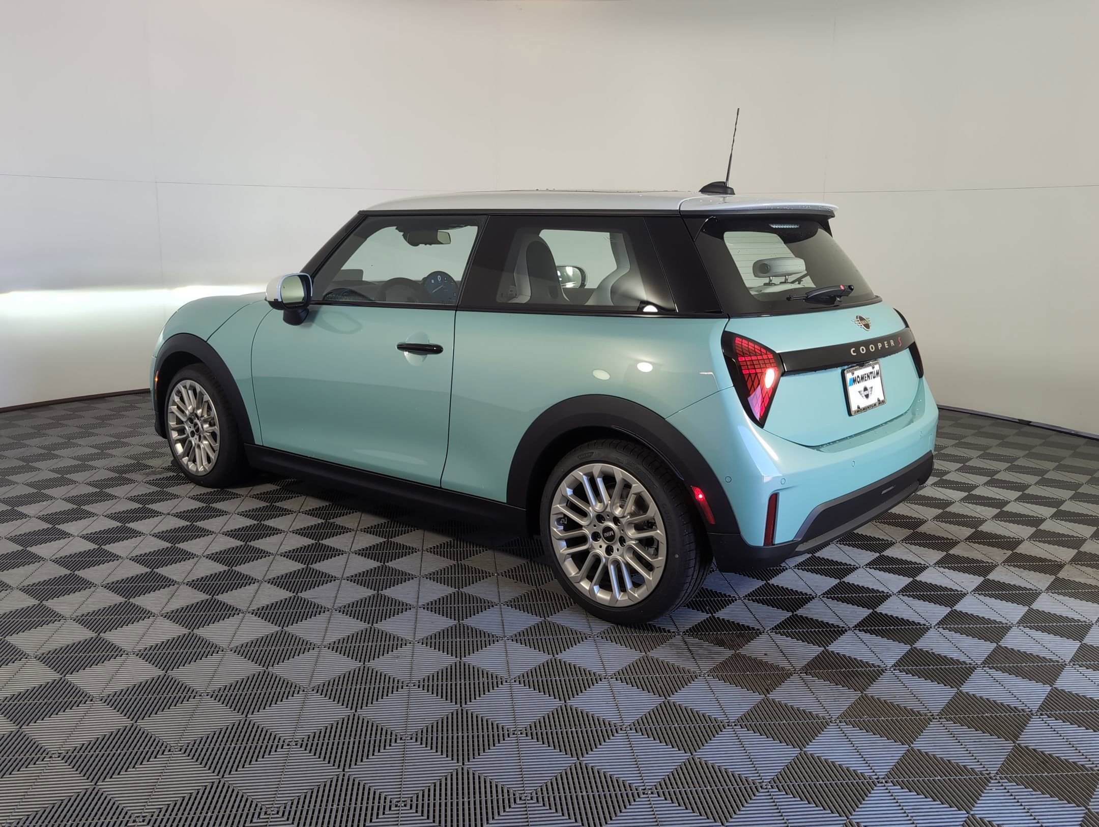 2026 Mini Cooper Hardtop S photo 2