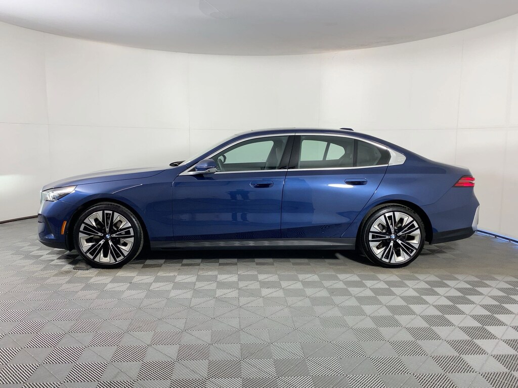 Used 2025 BMW 530i Sedan