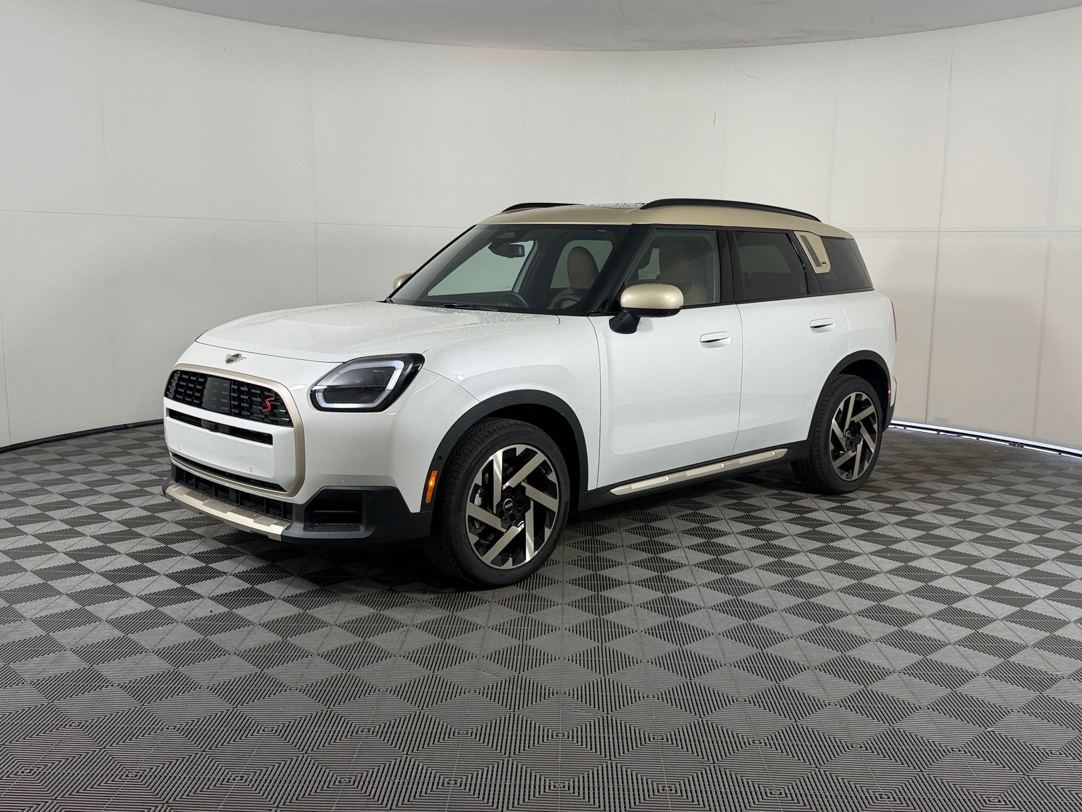 New 2027 MINI Countryman Iconic