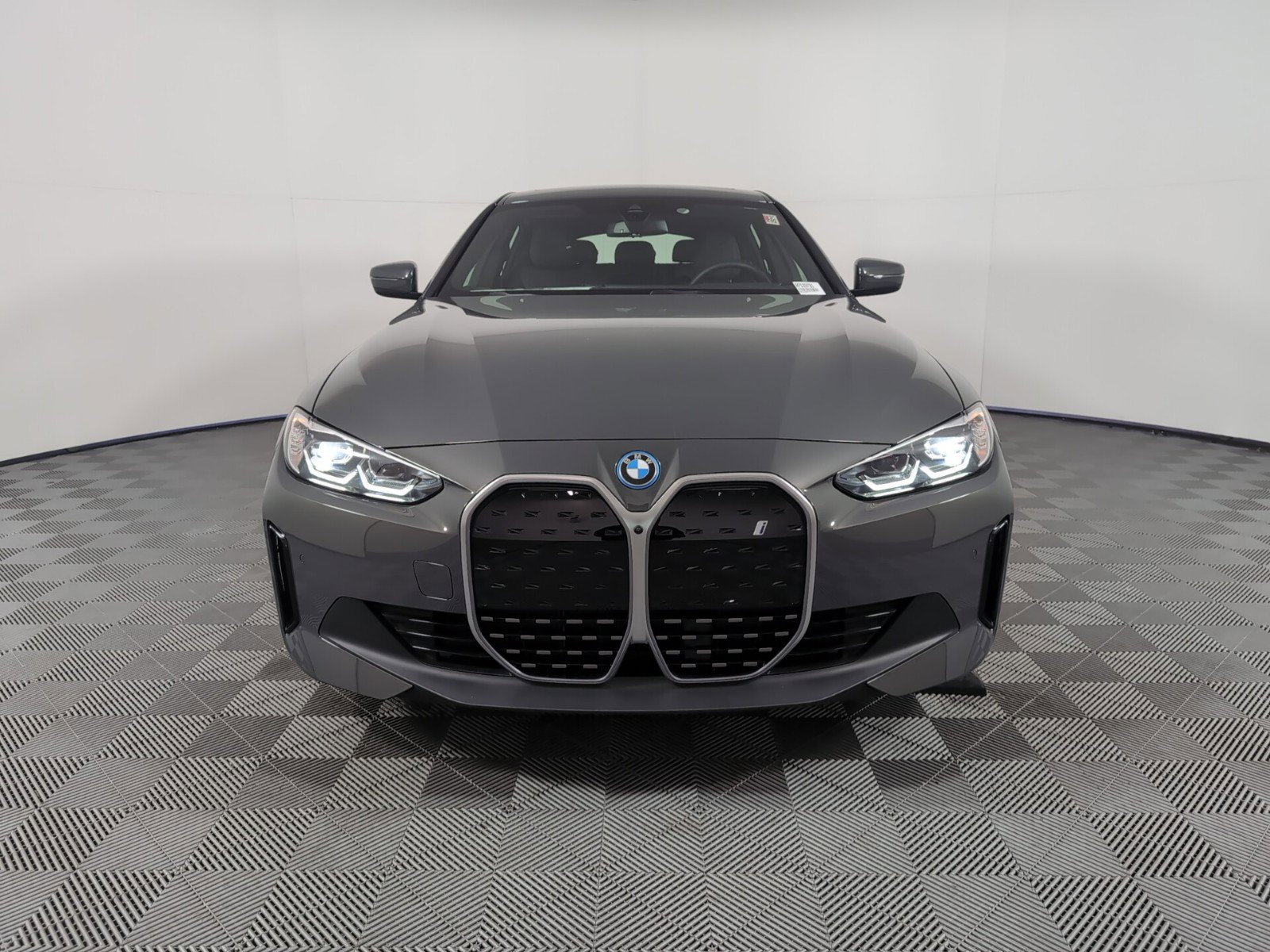 Used 2024 BMW i4 Base with VIN WBY43AW0XRFS39781 for sale in Houston, TX