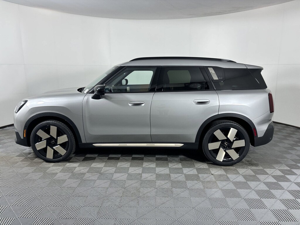 New 2025 MINI Countryman Iconic SUV
